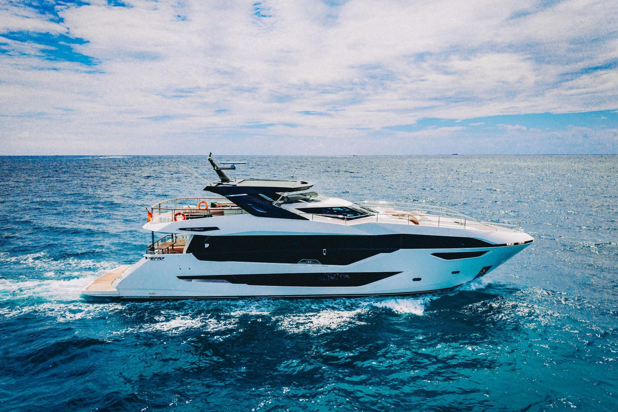 2024 Sunseeker 100 Yacht