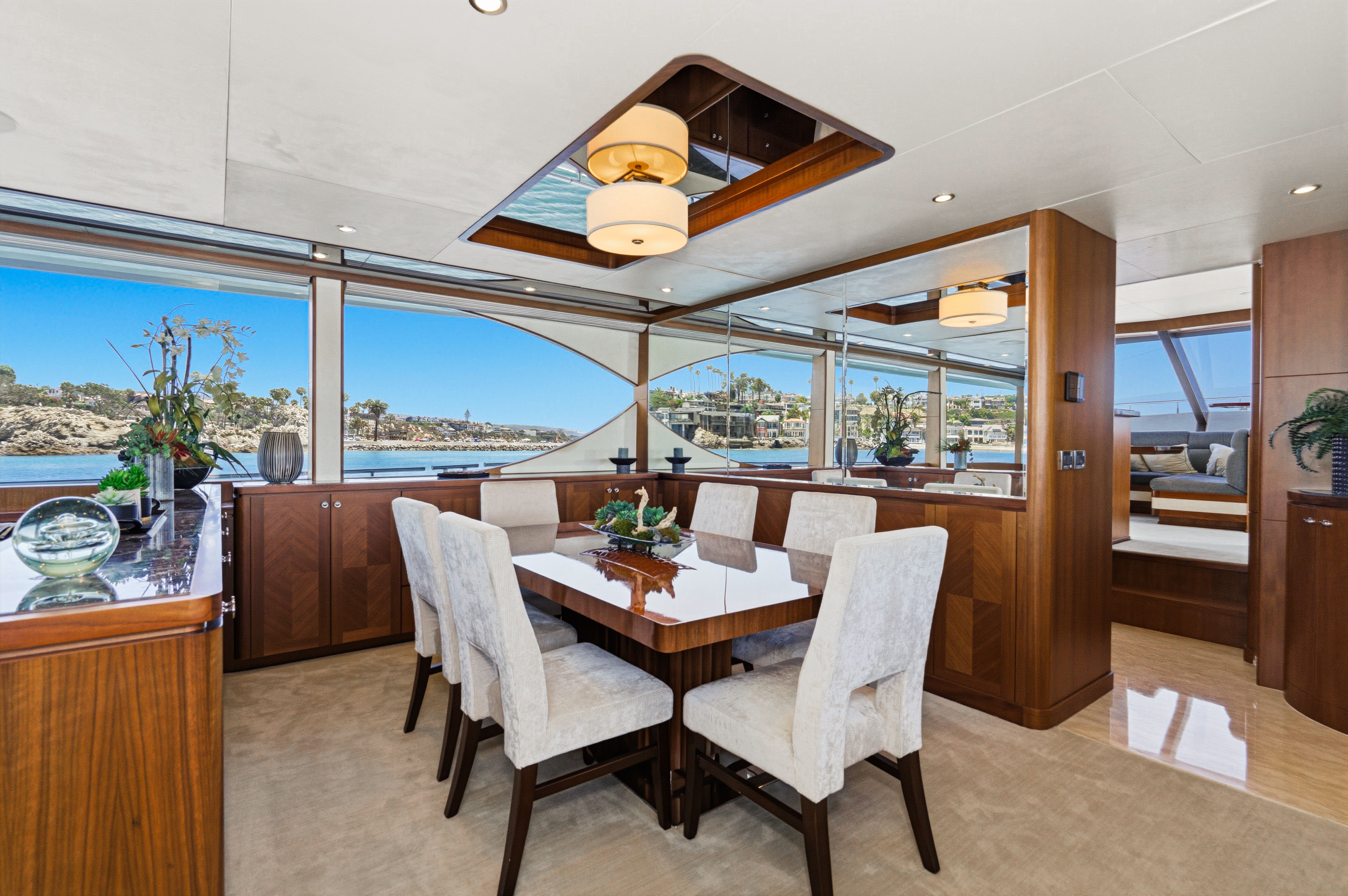 2015 Ocean Alexander 90 Skylounge Motoryacht - 40