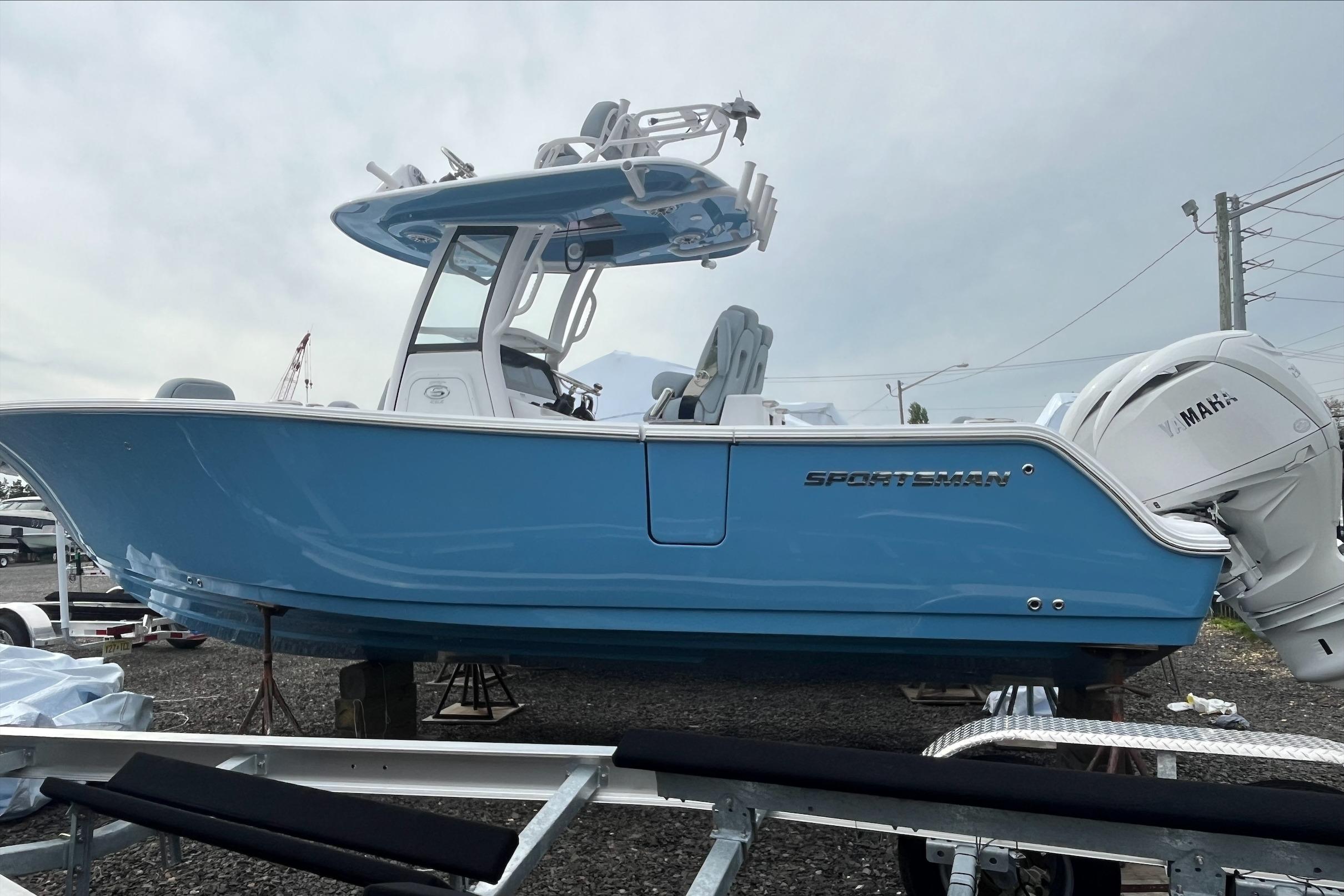 2026 Sportsman Open 262 Center Console