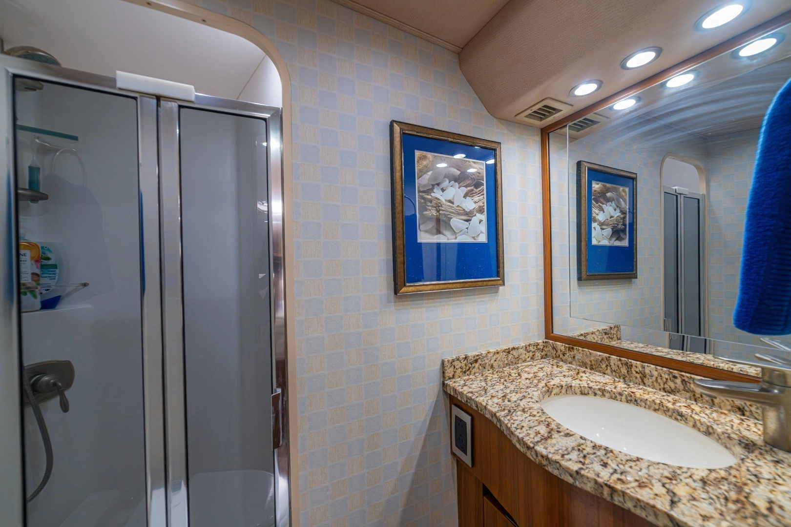 2012 Viking 60 Convertible - Image 44