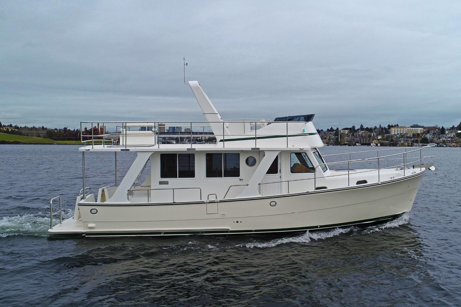 2027 Helmsman Trawlers 38 Sedan