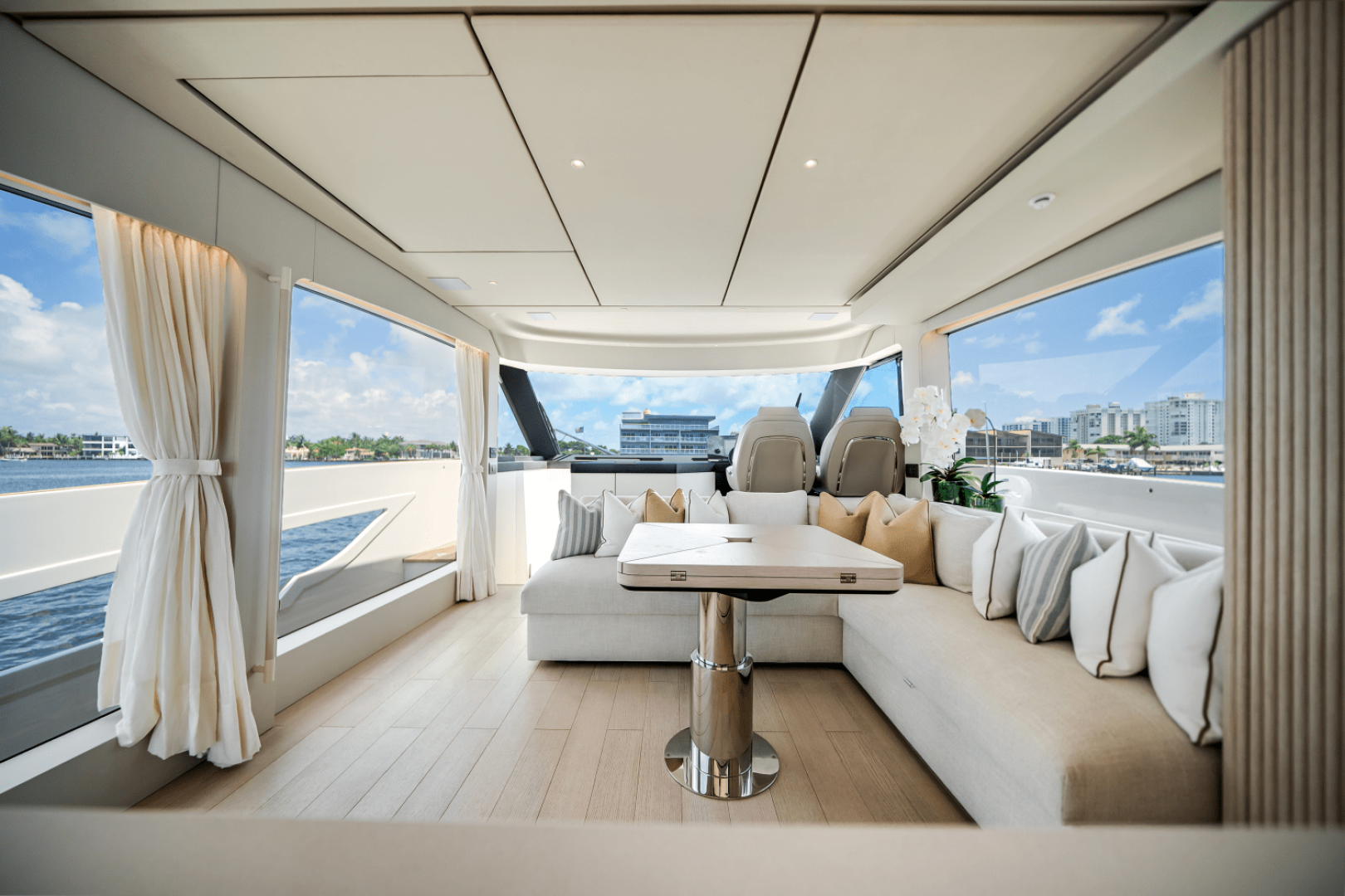 2025 Azimut Seadeck 6 - Image 26
