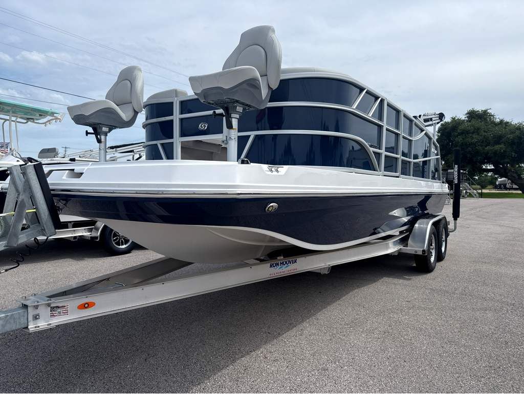 2026 Hurricane Fundeck - 3
