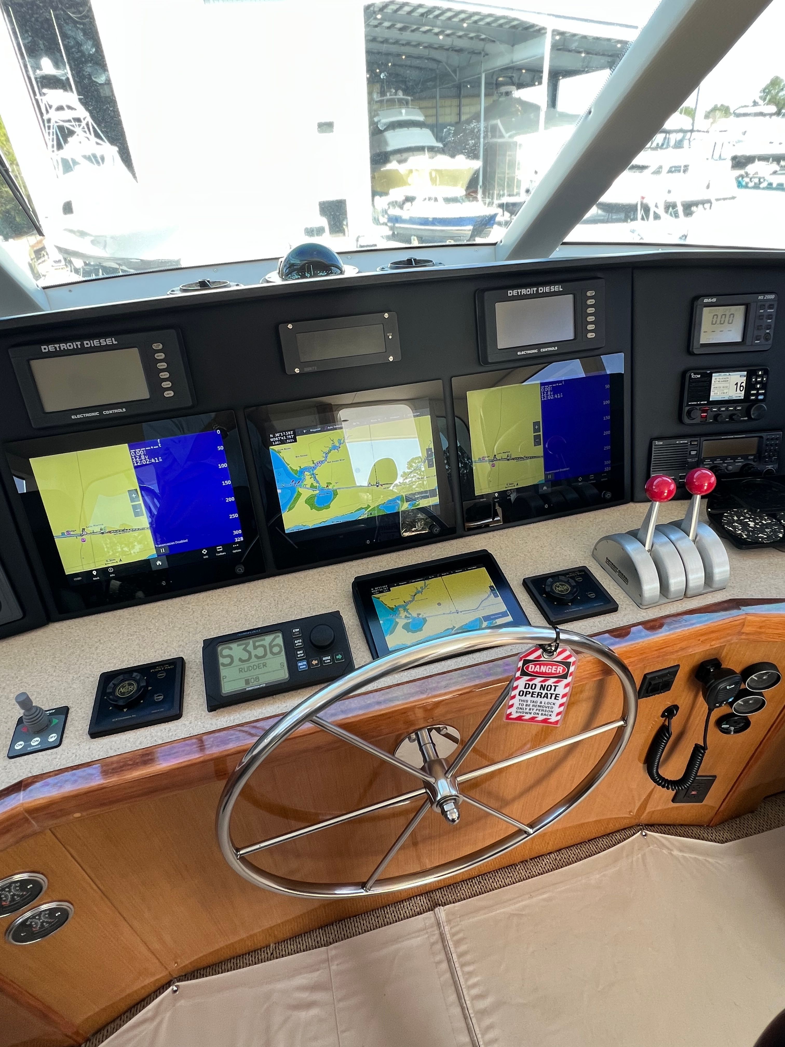 2002 Viking 61 Enclosed Bridge - 55