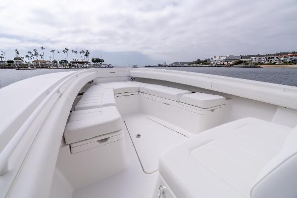Interior view of the 2025 Regulator 28 boat model.