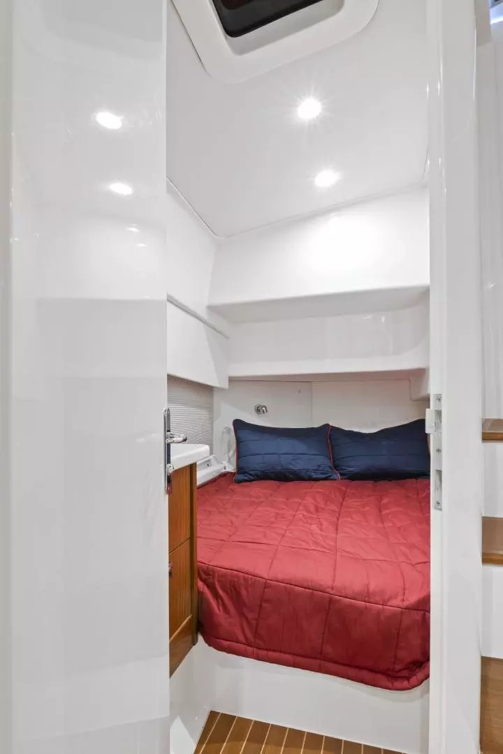 2020 Intrepid 477 Evolution - Image 23