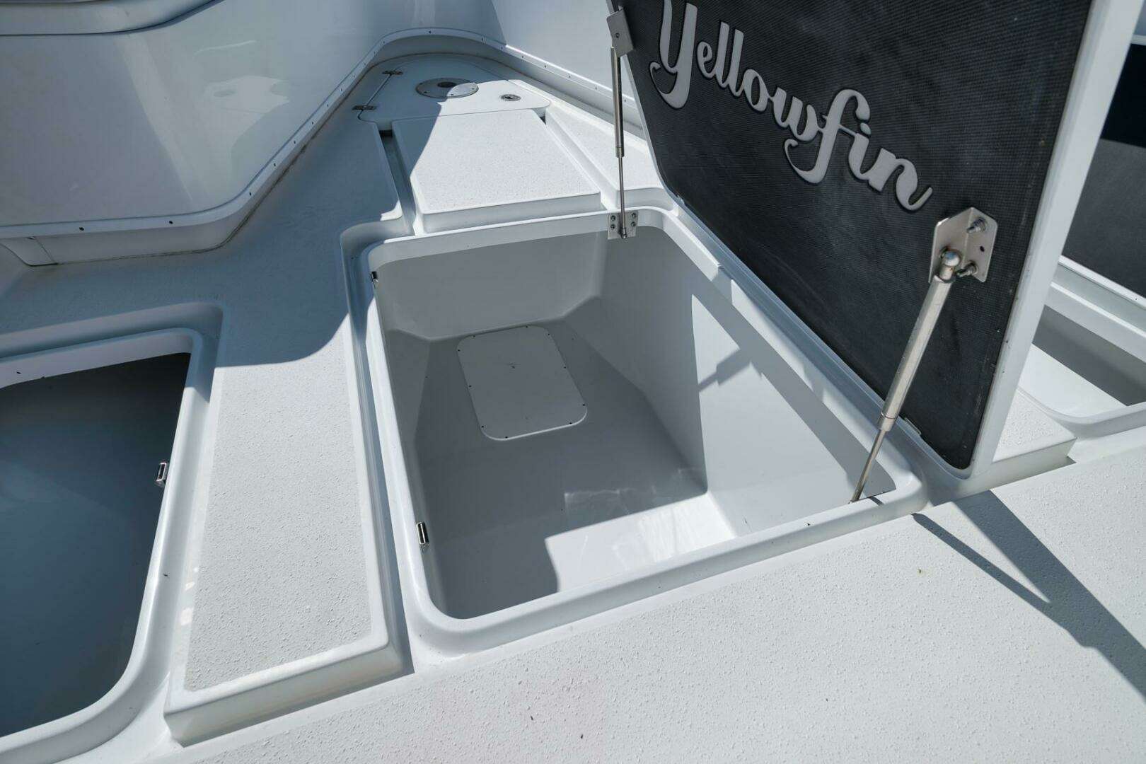 2023 Yellowfin 39' Offshore - Image 10