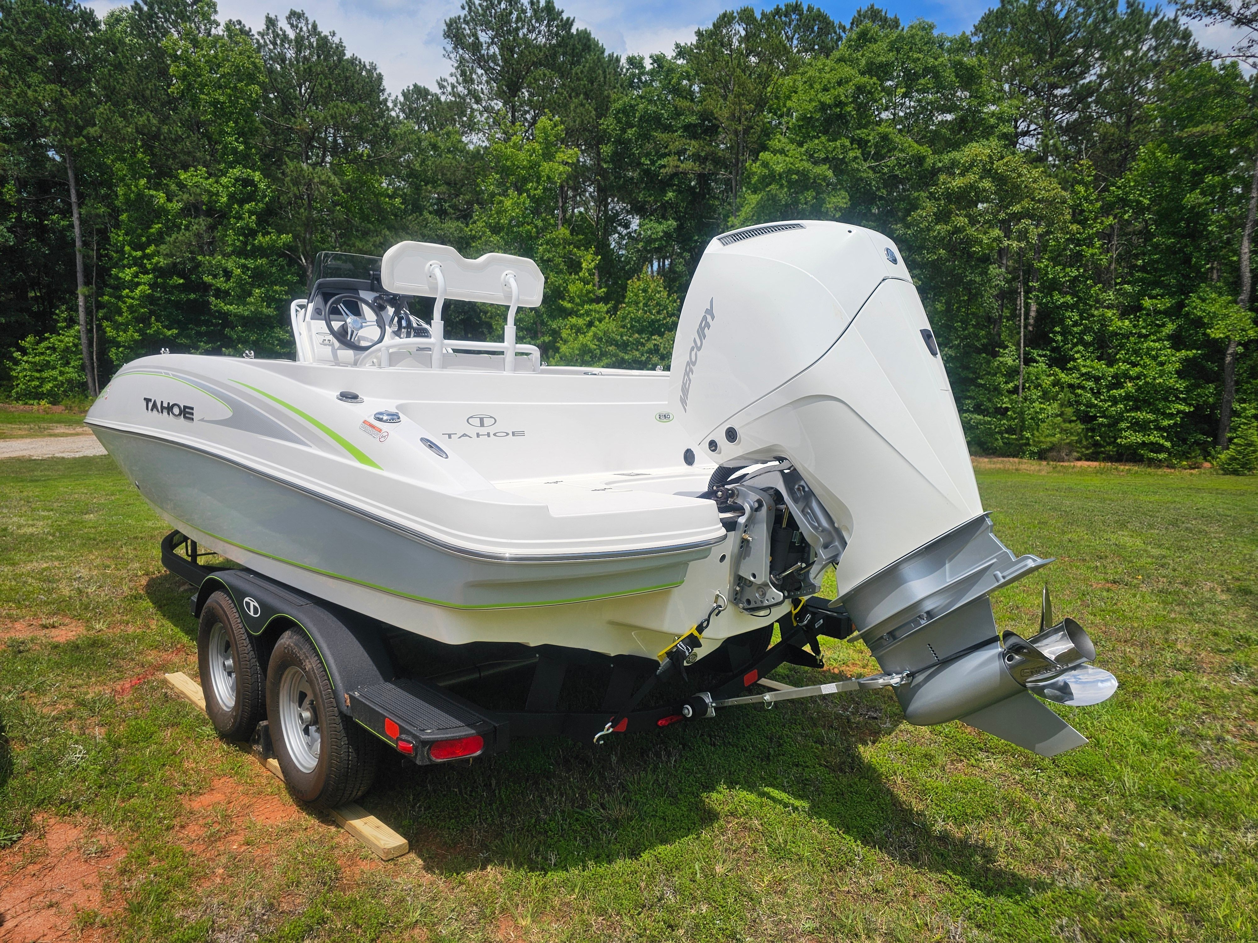 2024 Tahoe 2150 CC - 4