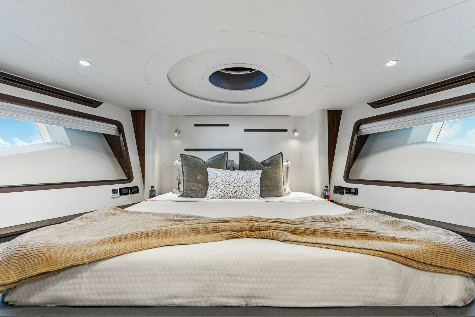 2024 Aquitalia Yachts Flybridge - Image 52