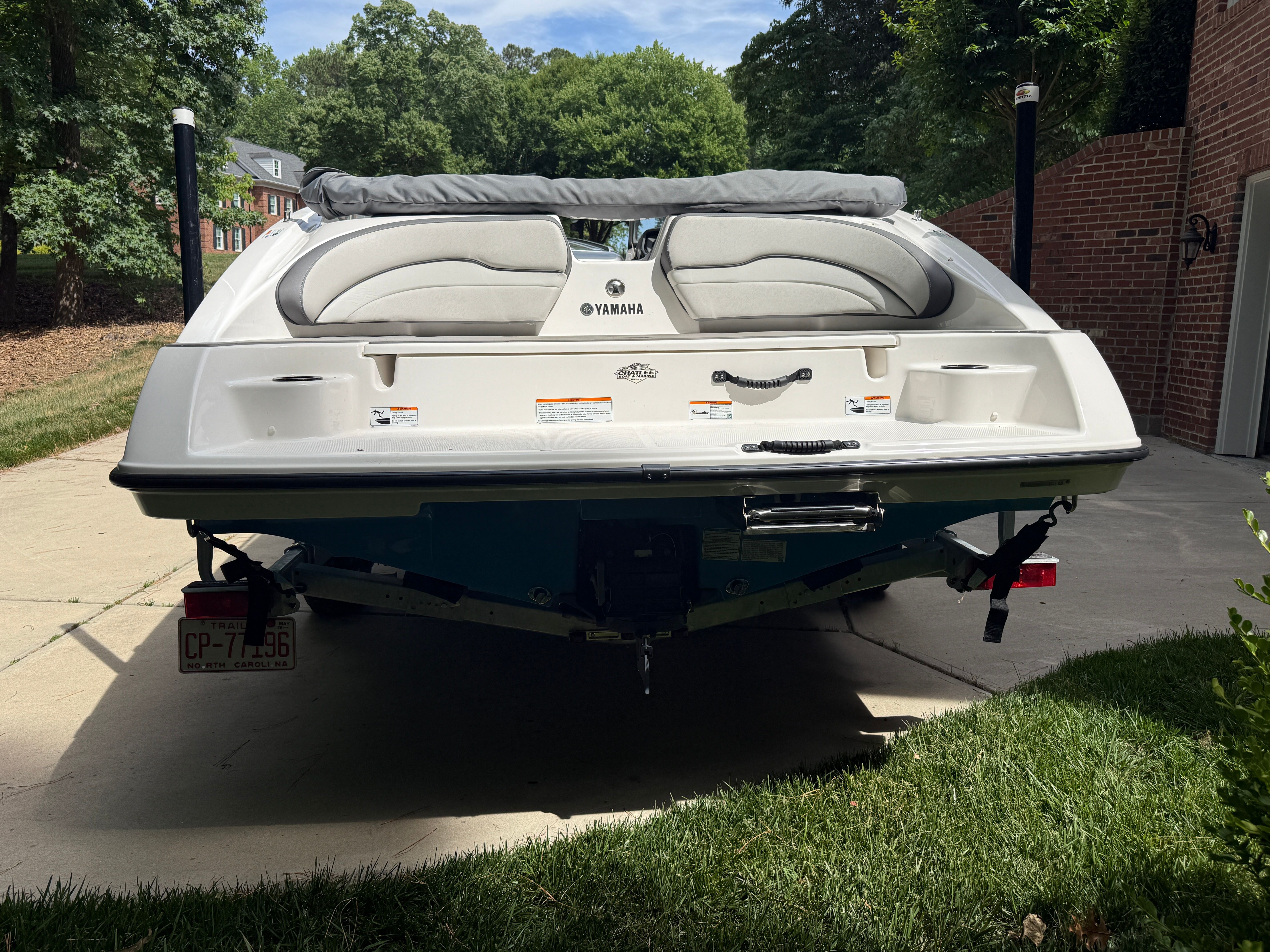 Yamaha SX190 2023 parked on a driveway.