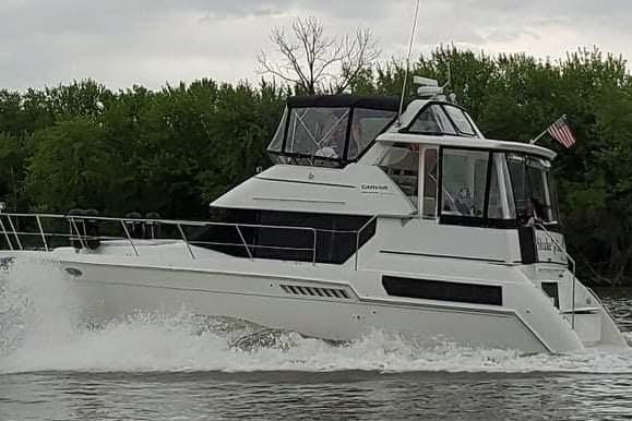1998 Carver 355 Aft Cabin Motor Yacht