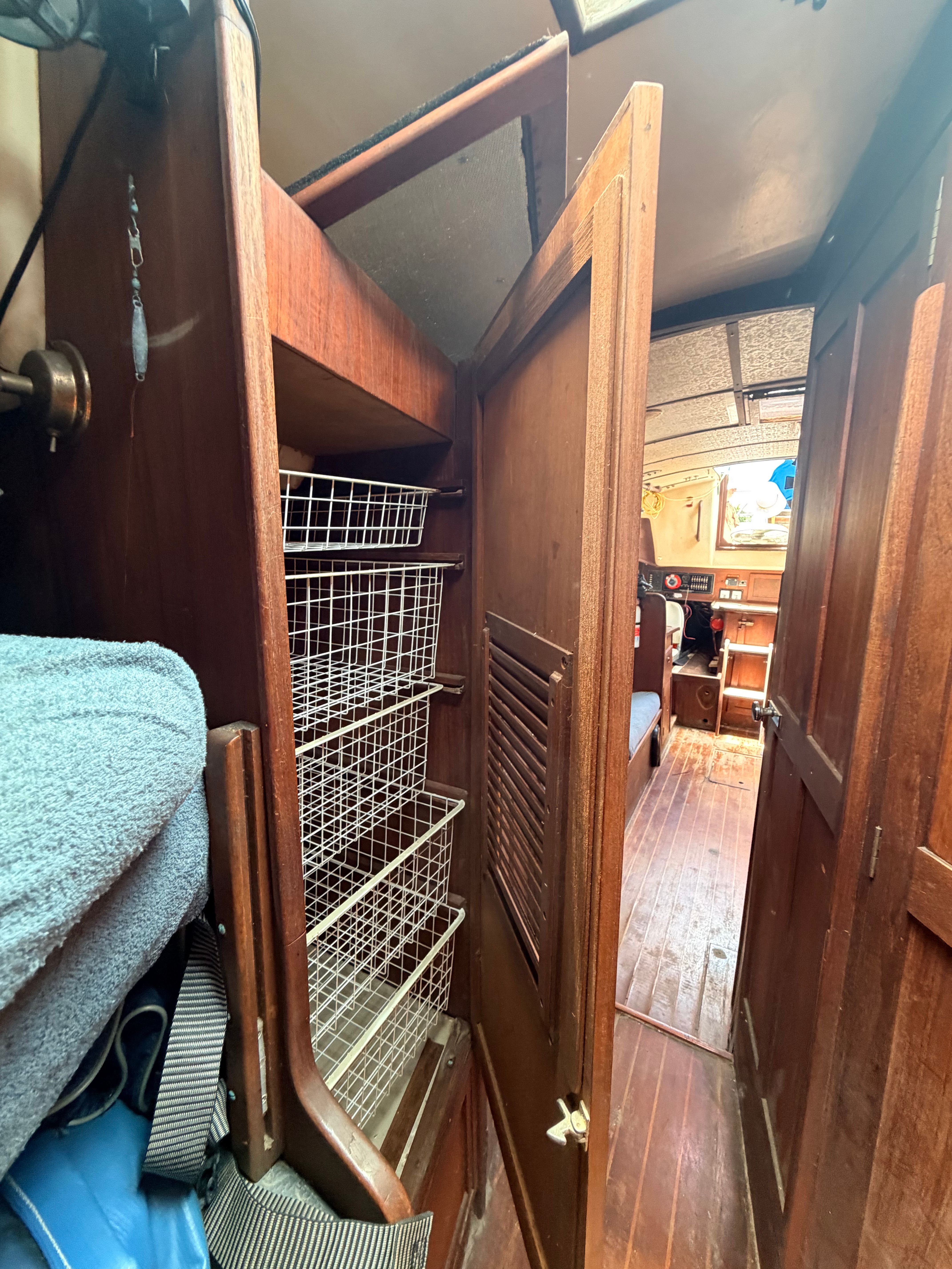 1983 Aloha 34 - 8