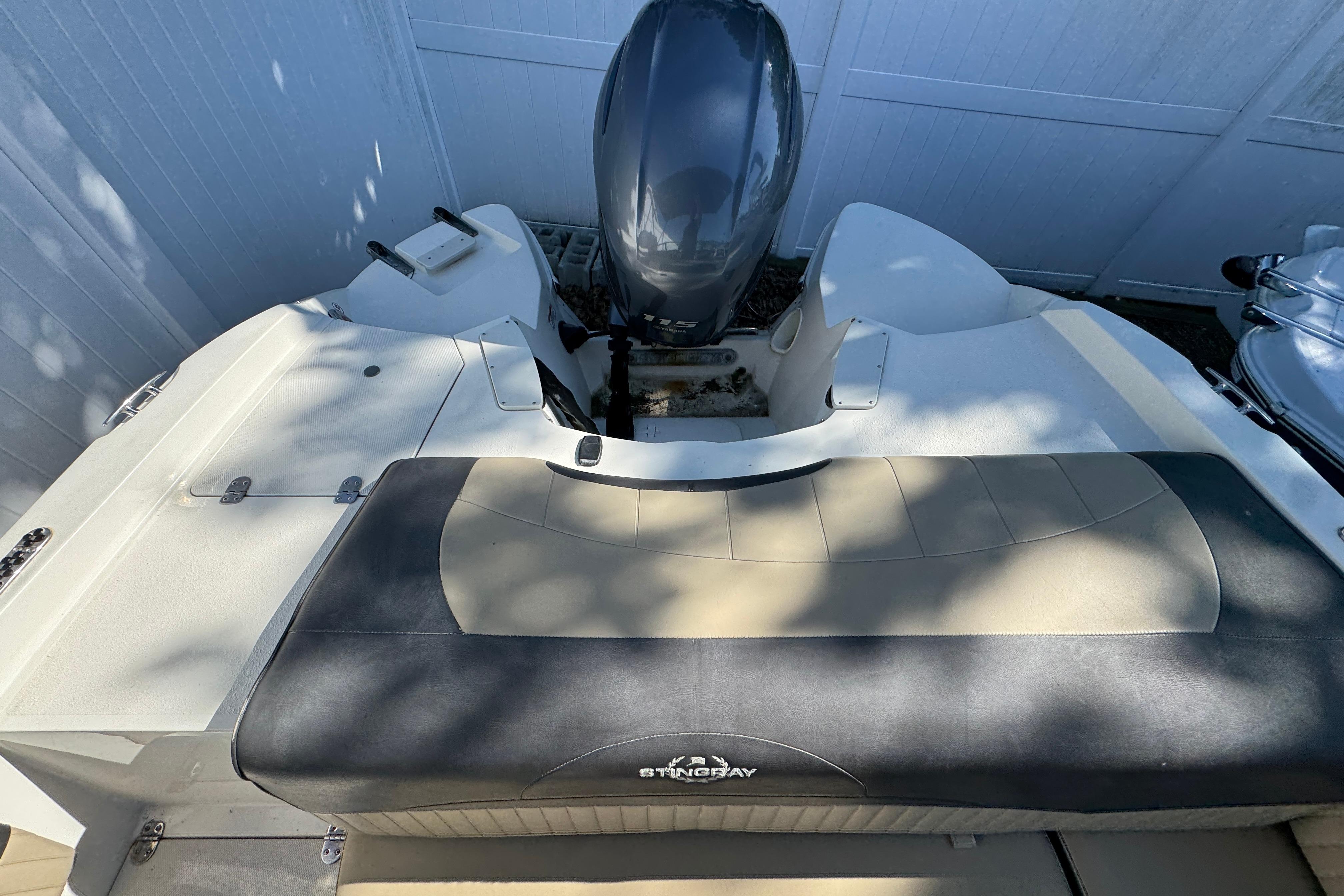 2018 Stingray 204 LR boat with outboard motor, viewed from above.