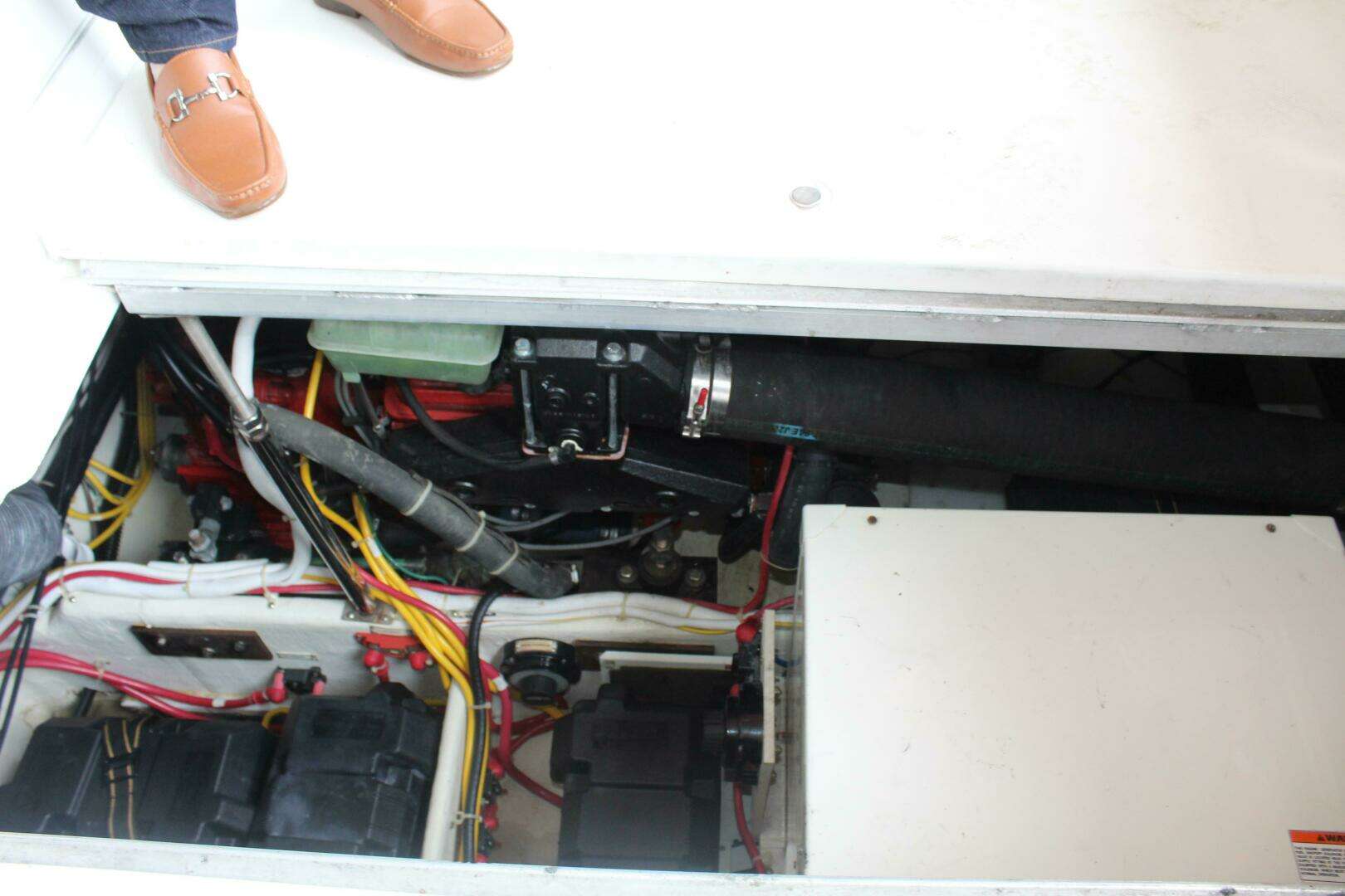 2004 Carver 360 Mariner - Image 34