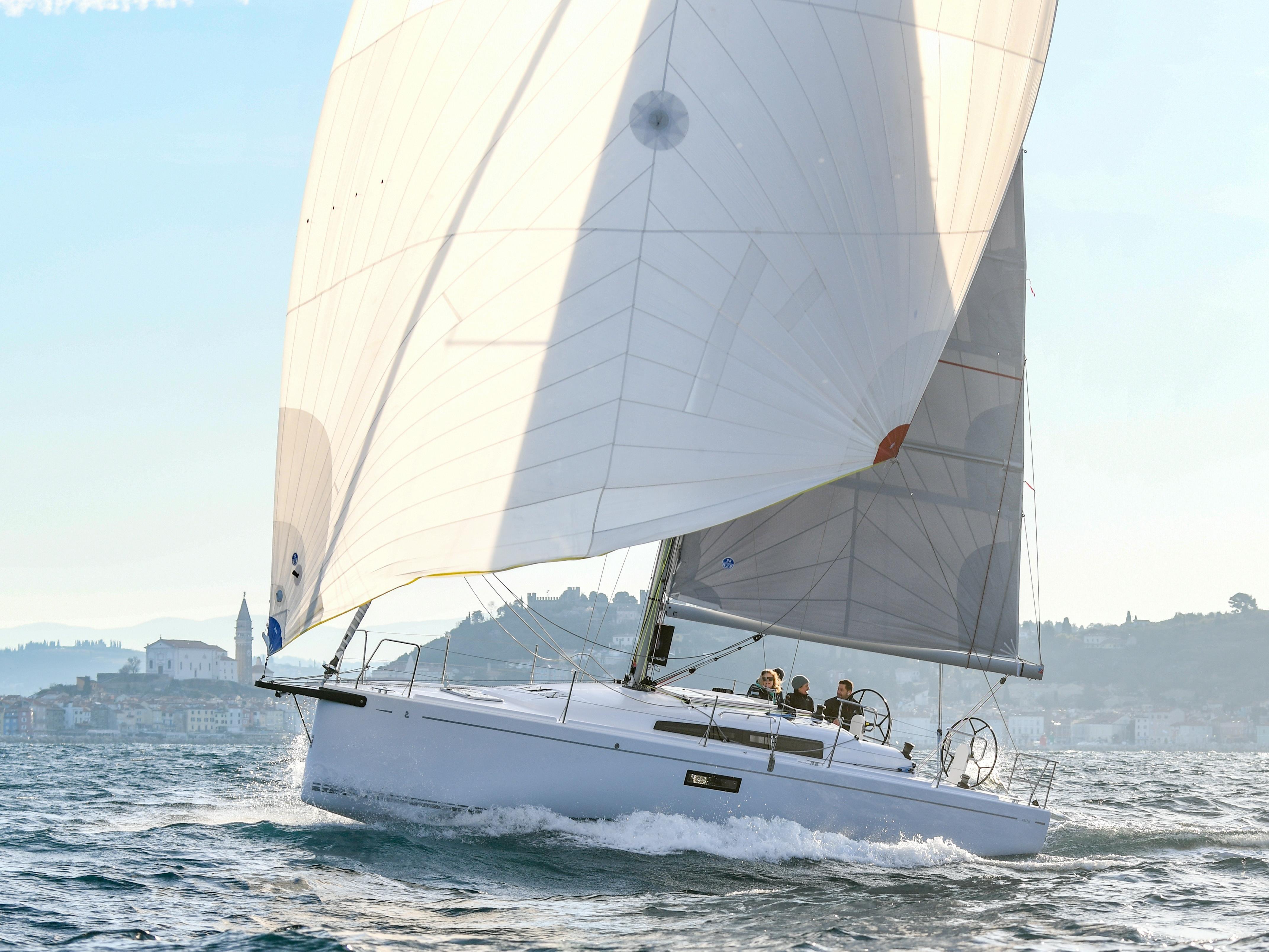 2026 Beneteau First 36