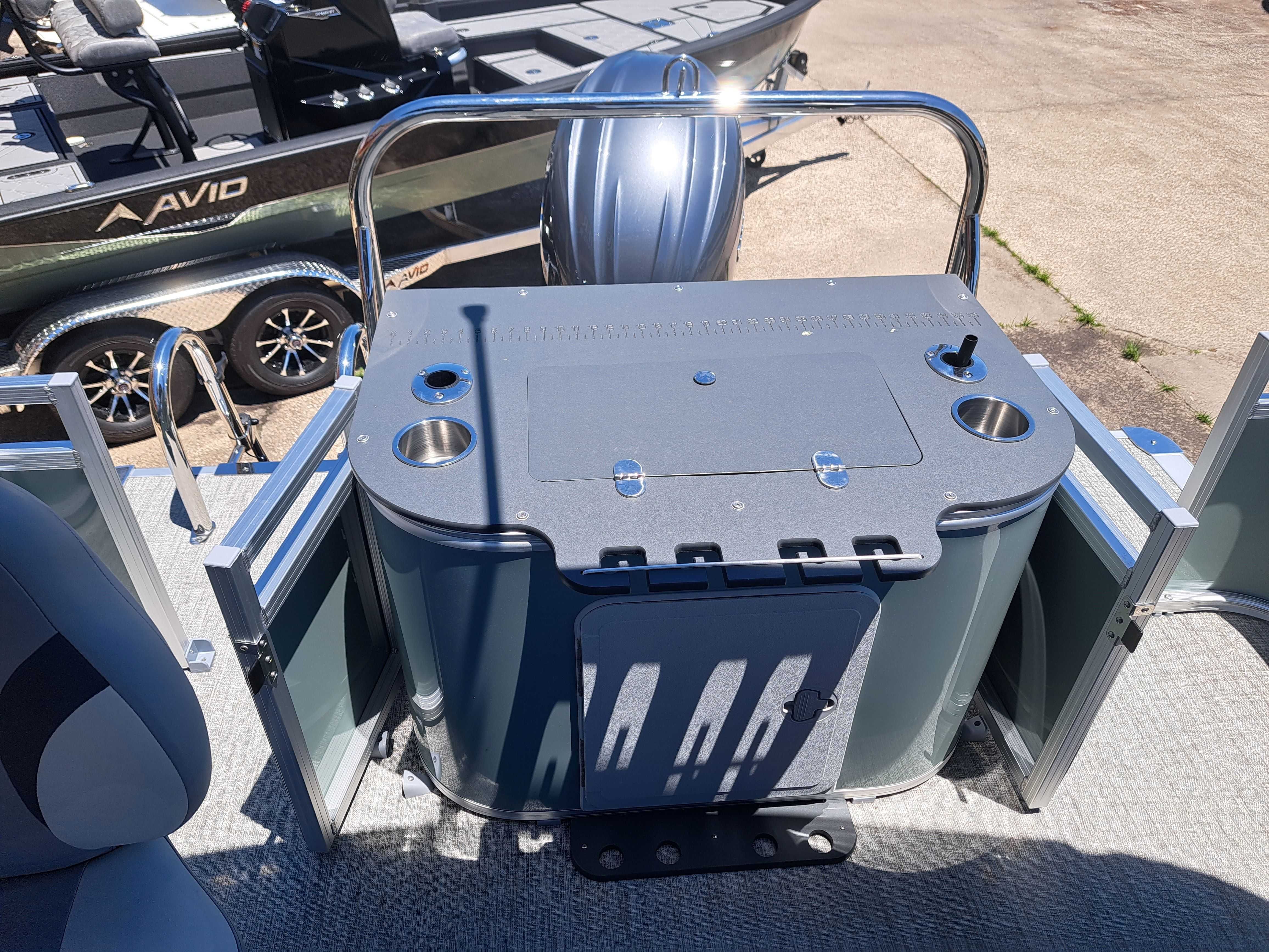 2026 Avalon Venture 85 Quad Fish - 21' - 24