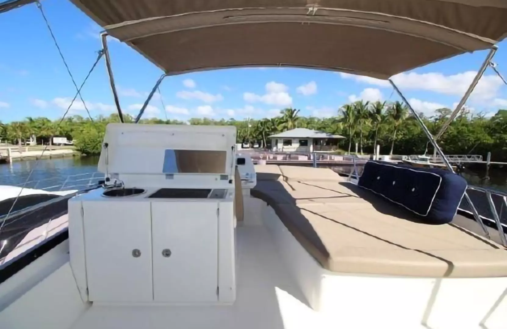 2015 Prestige 550 - Image 8