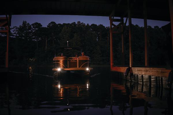 2025 Sun Tracker Party Barge 24 DLX - 71