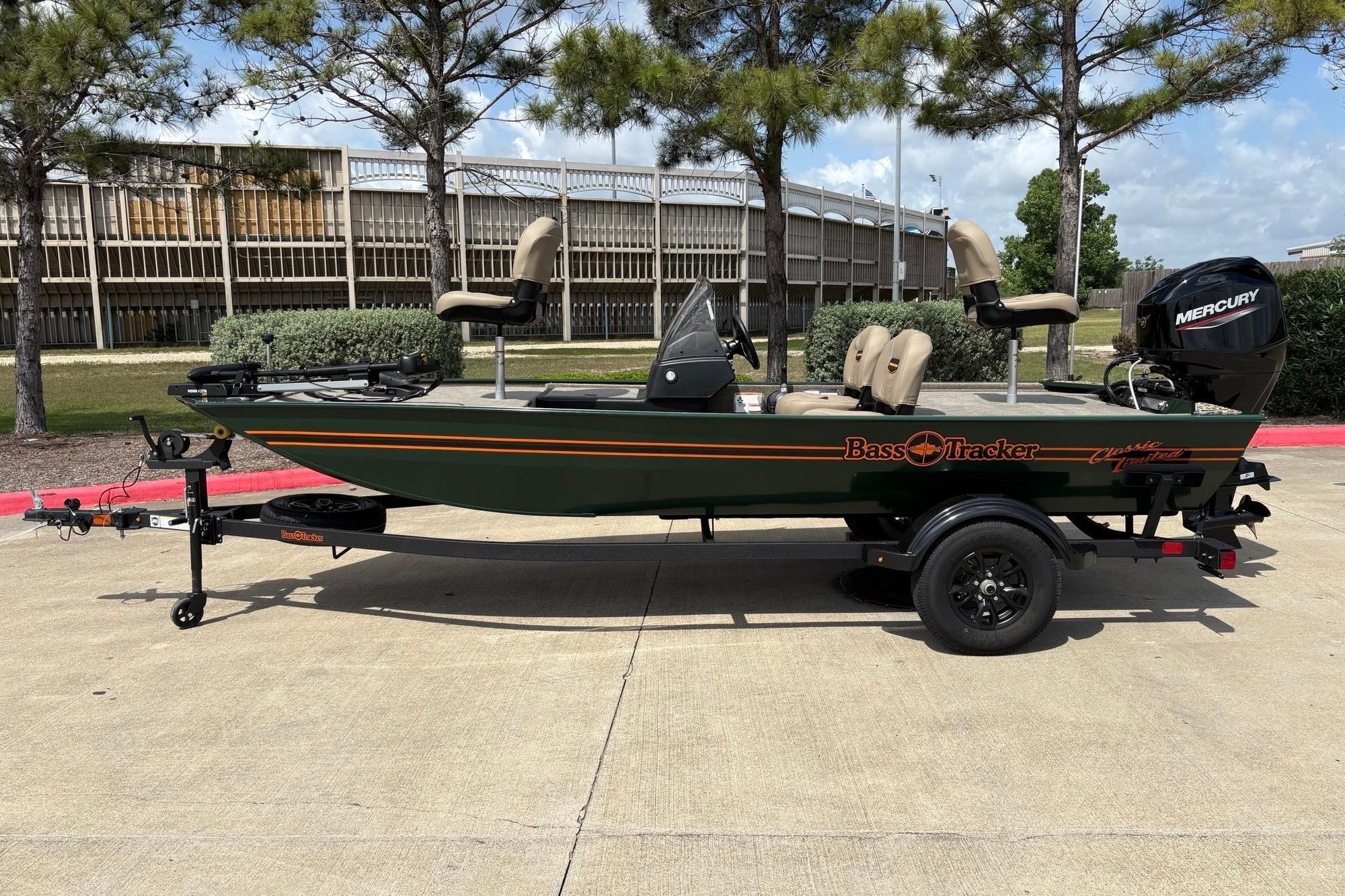 2026 Tracker Bass Tracker Classic Limited