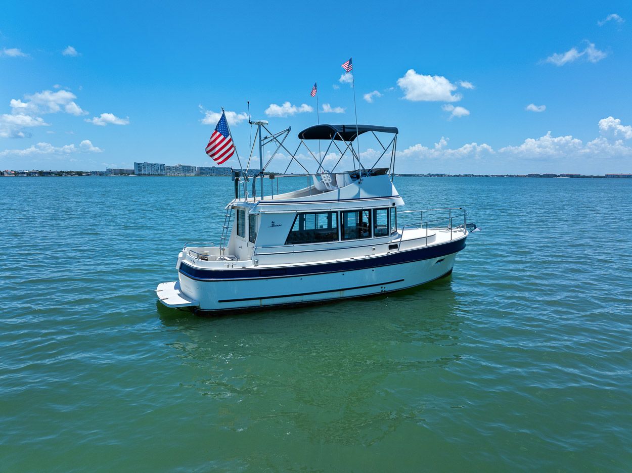 2001 Camano 31 Trawler - 28