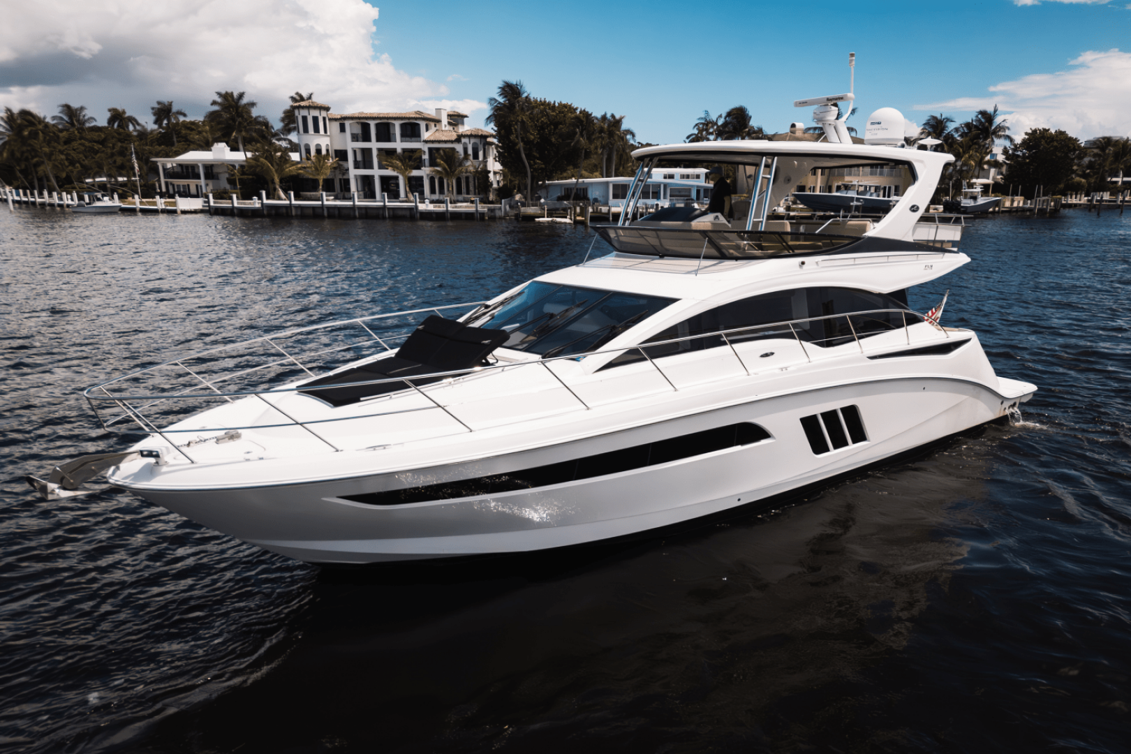 2017 Sea Ray 510 FLYBRIDGE - Image 3