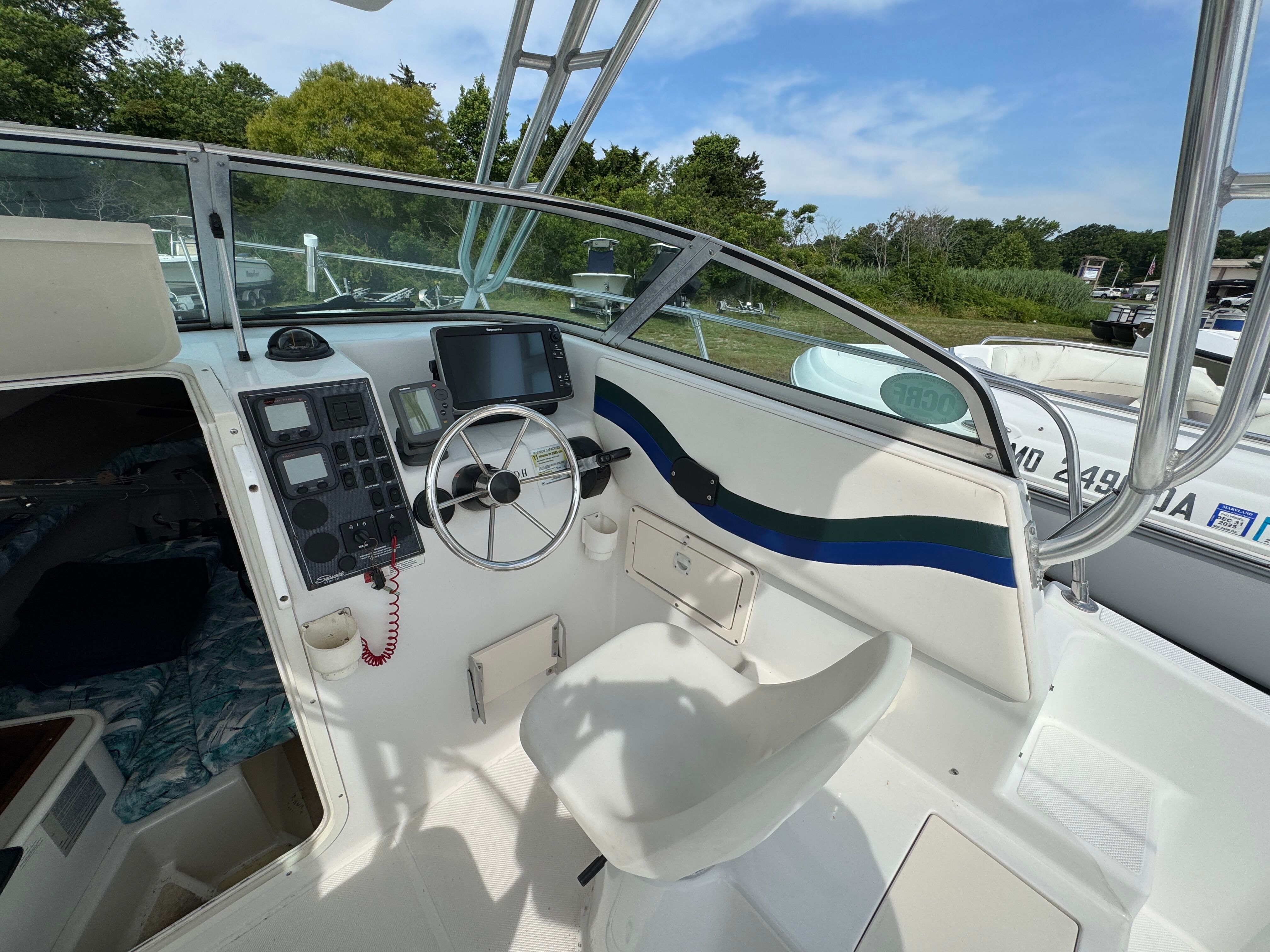 2000 SEA SWIRL 2600 WA STRIPER - Image 7