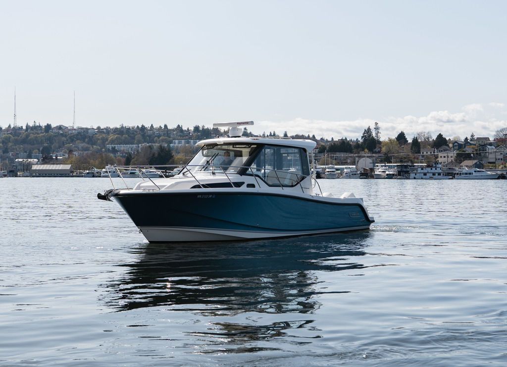 2020 Boston Whaler 325 CONQUEST PH