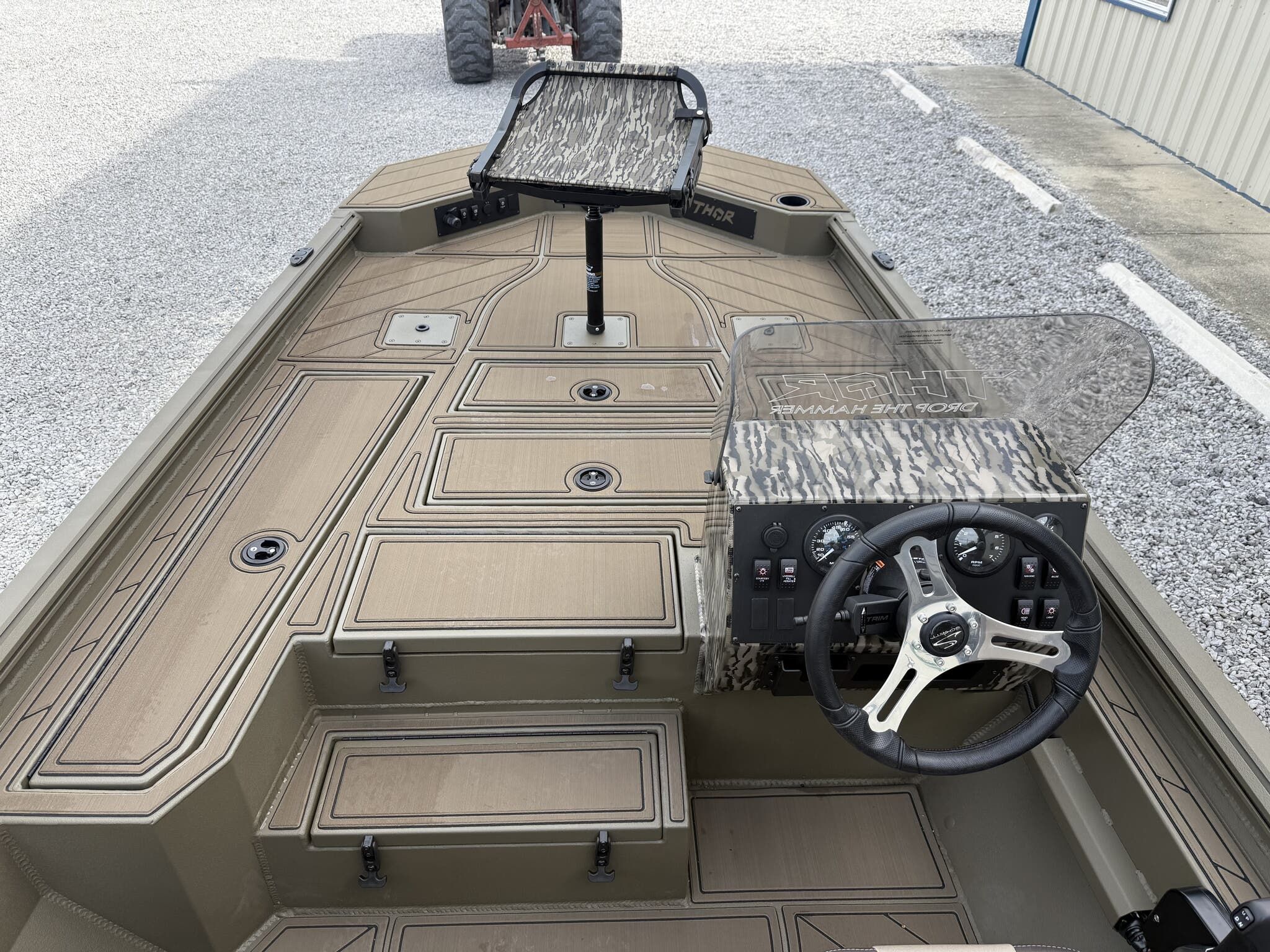 2026 Thor Lake Hammer 1900 SC 140HP - 6