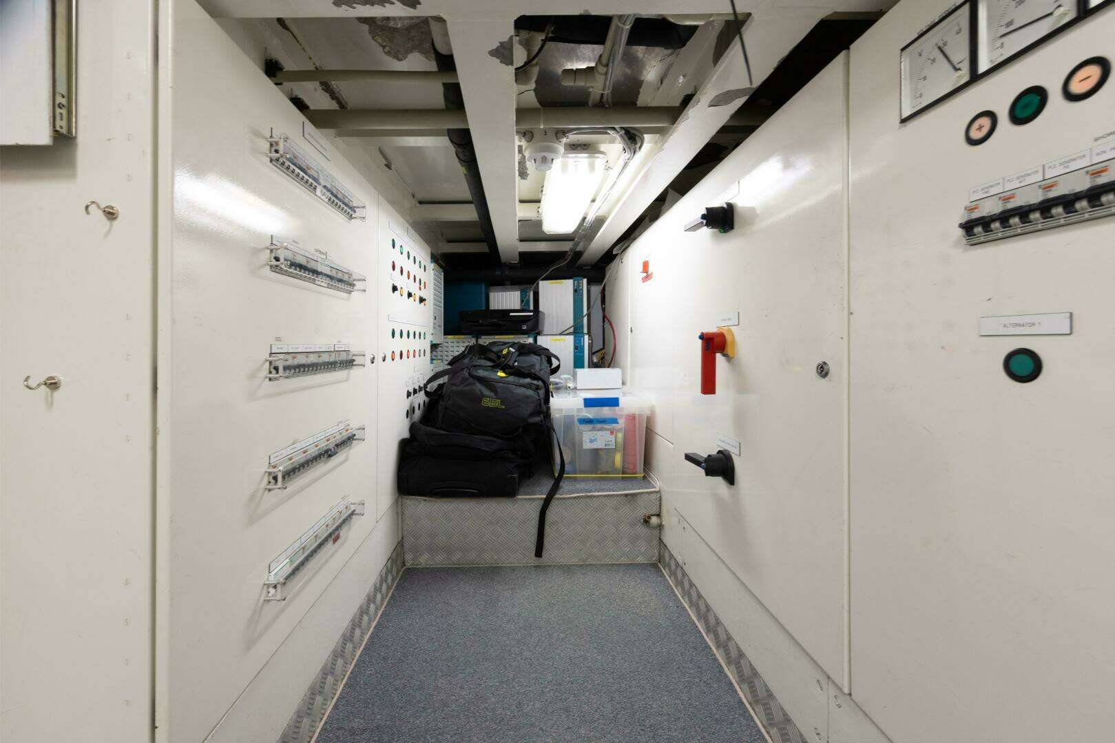 2001 Vitters Aft Cockpit - Image 59