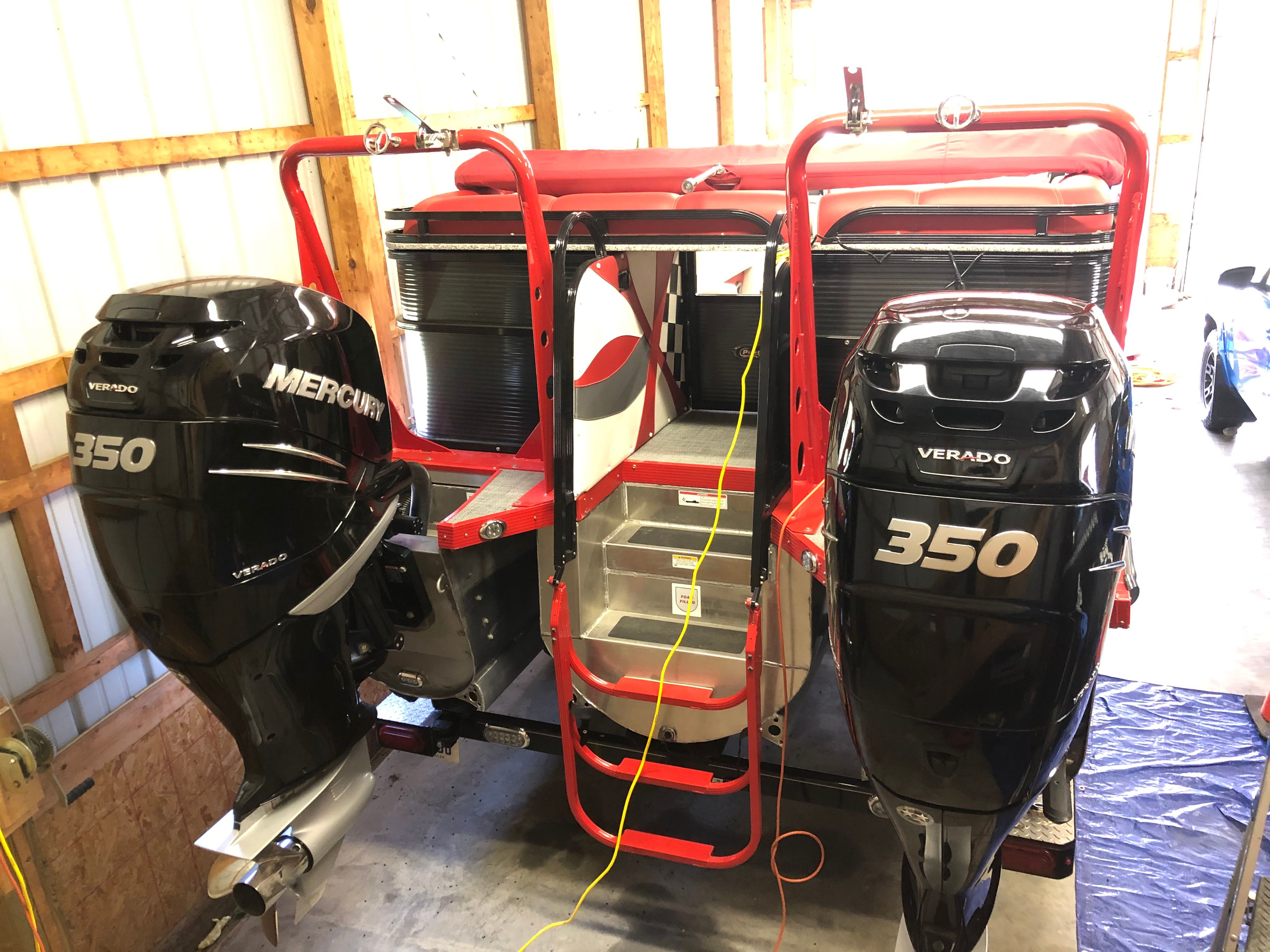 2017 PlayCraft 28 Extream with Mercury Verado 350 engines.