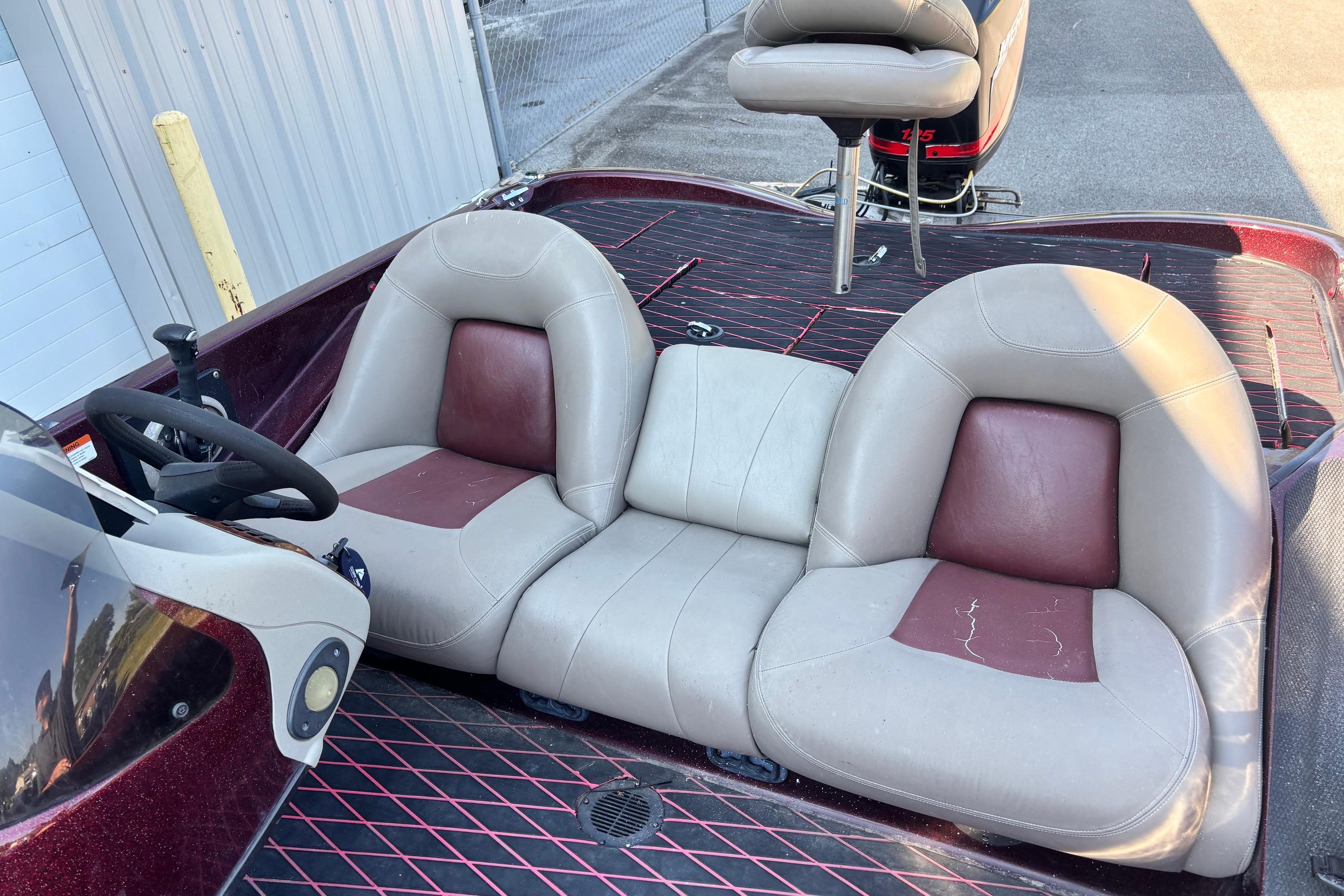2004 Ranger 175SVS boat interior with dual seats and steering wheel.