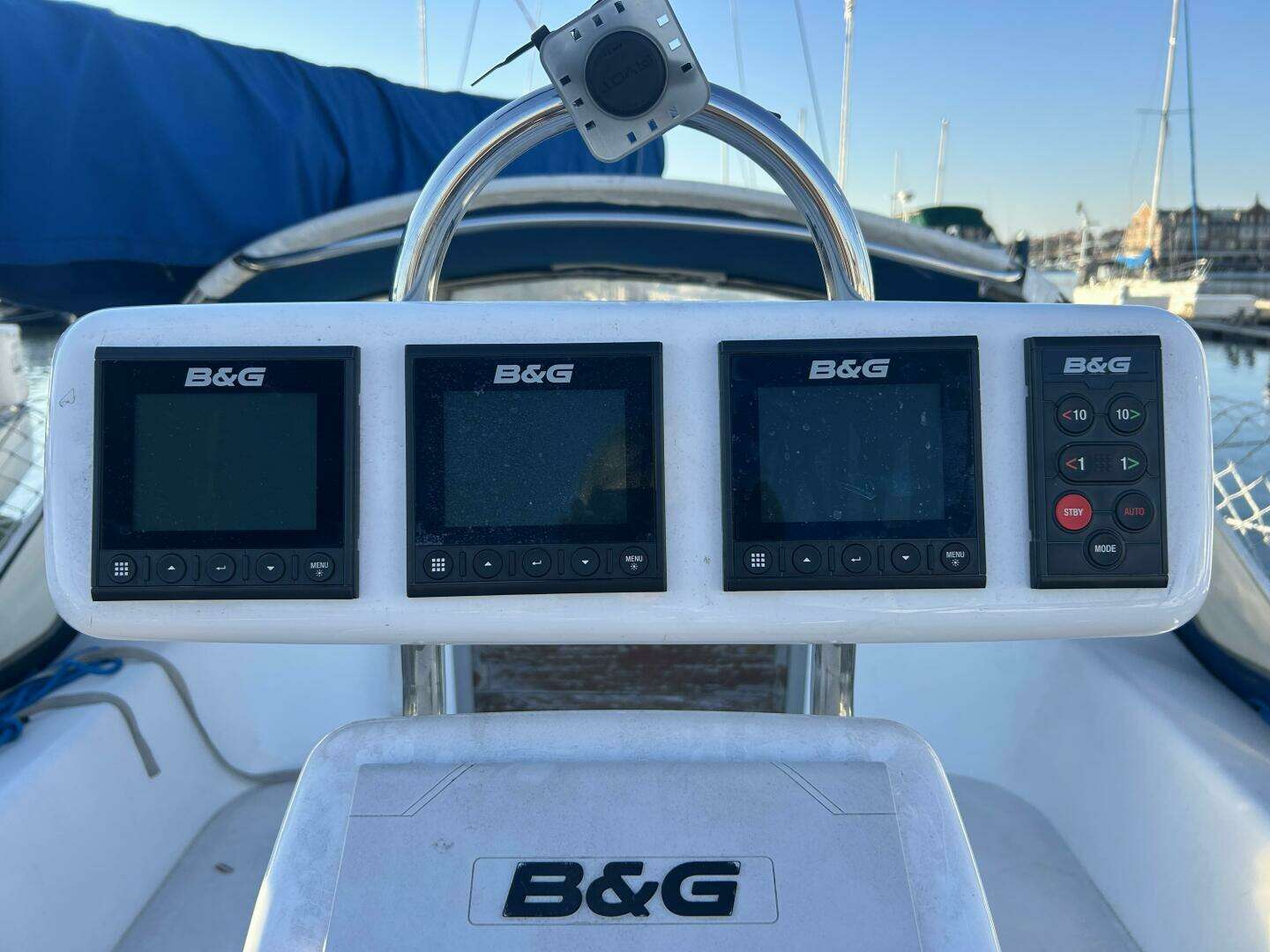 1995 Catalina 320 - Image 54
