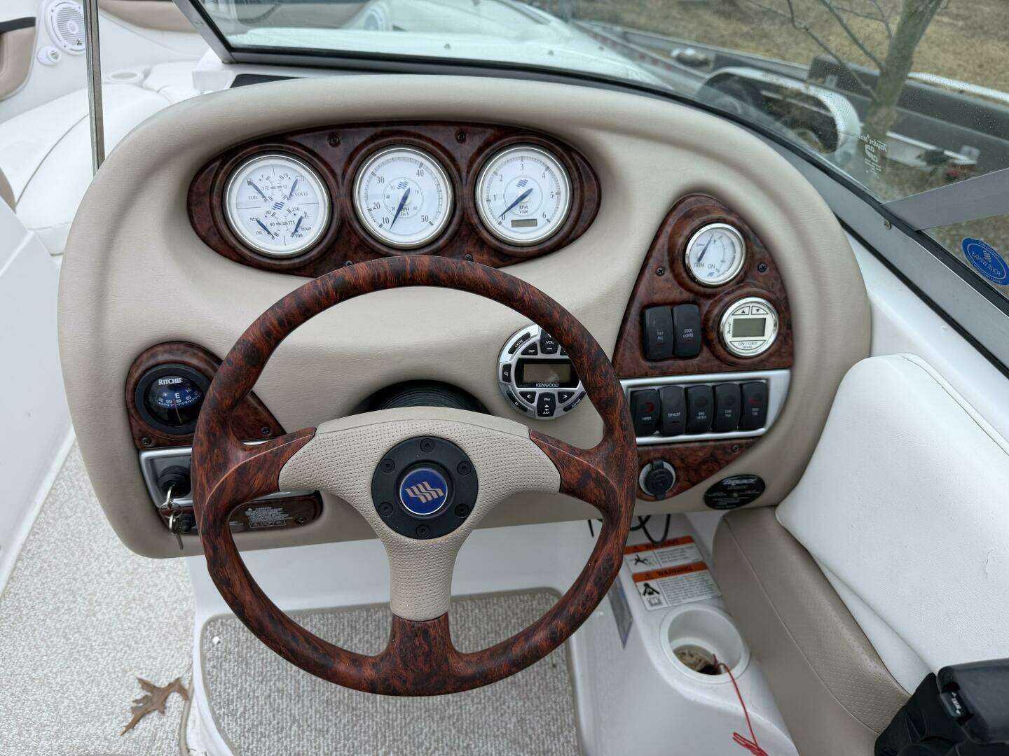 2005 Four Winns 250 Horizon - Image 14