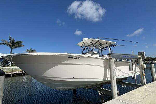 2023 Sea Fox 328 Commander