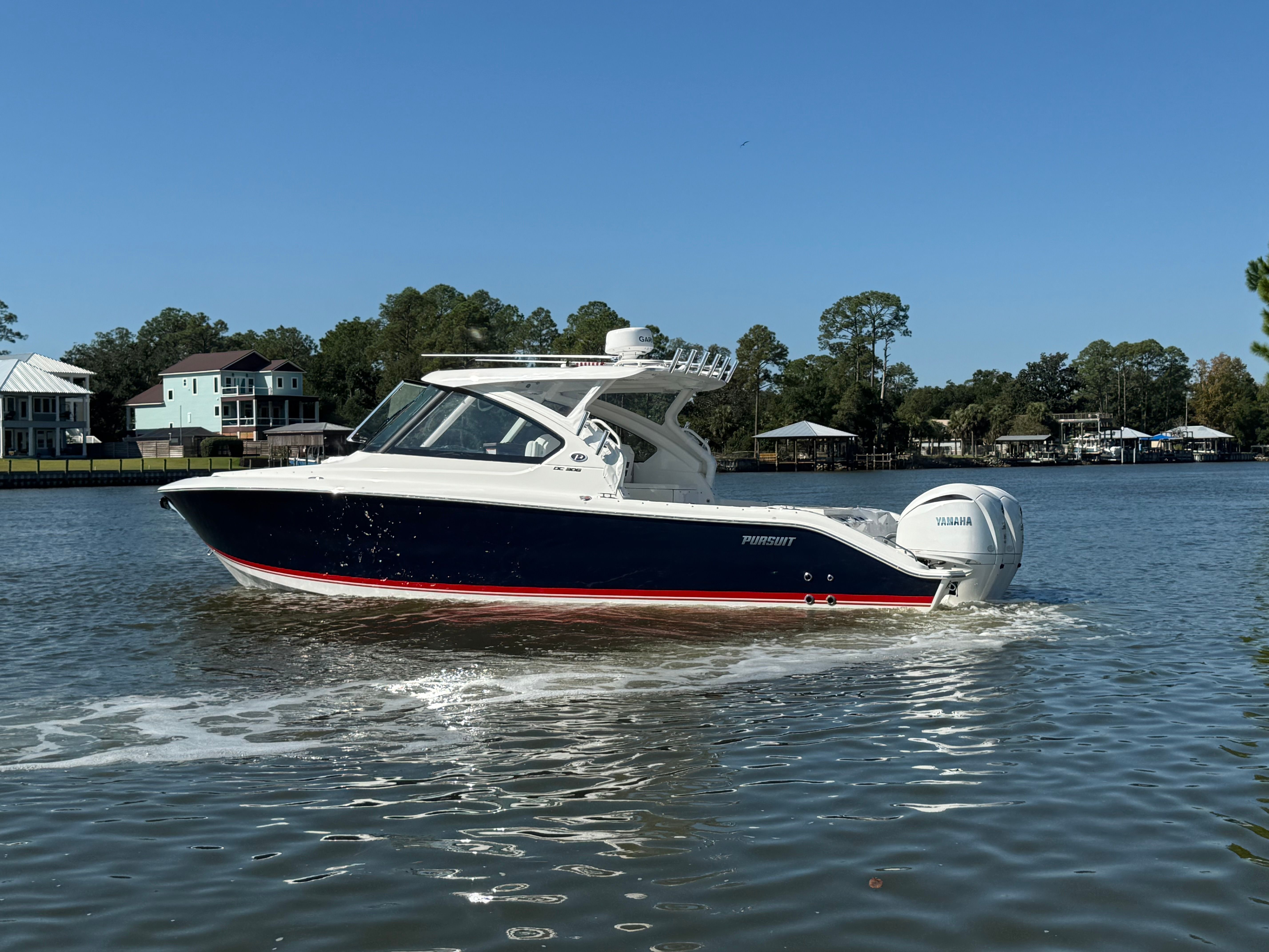 2026 Pursuit DC 306 Dual Console
