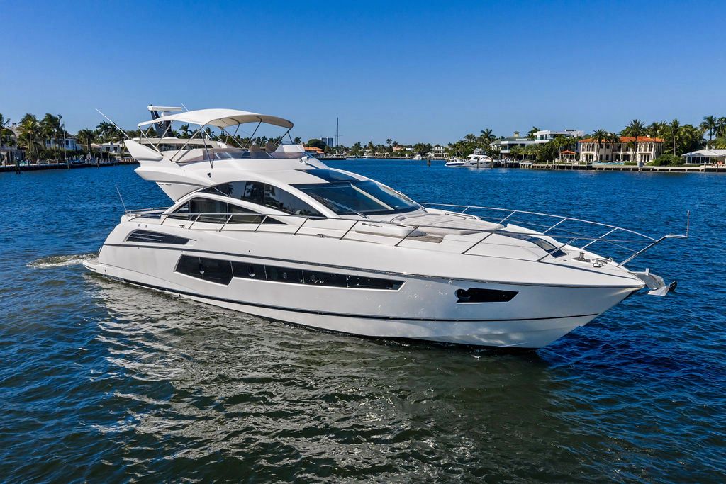 2016 Sunseeker 68 Sport Yacht