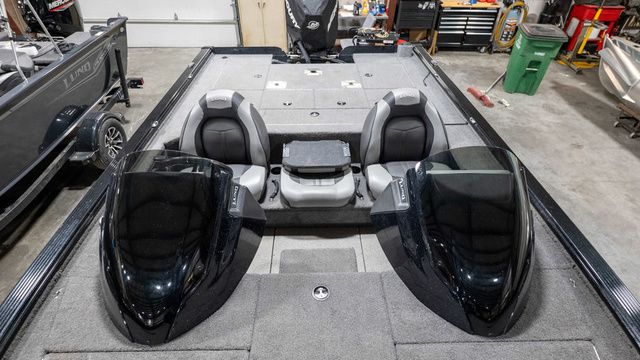 2018 Lund Pro-V Bass 2075 - 12