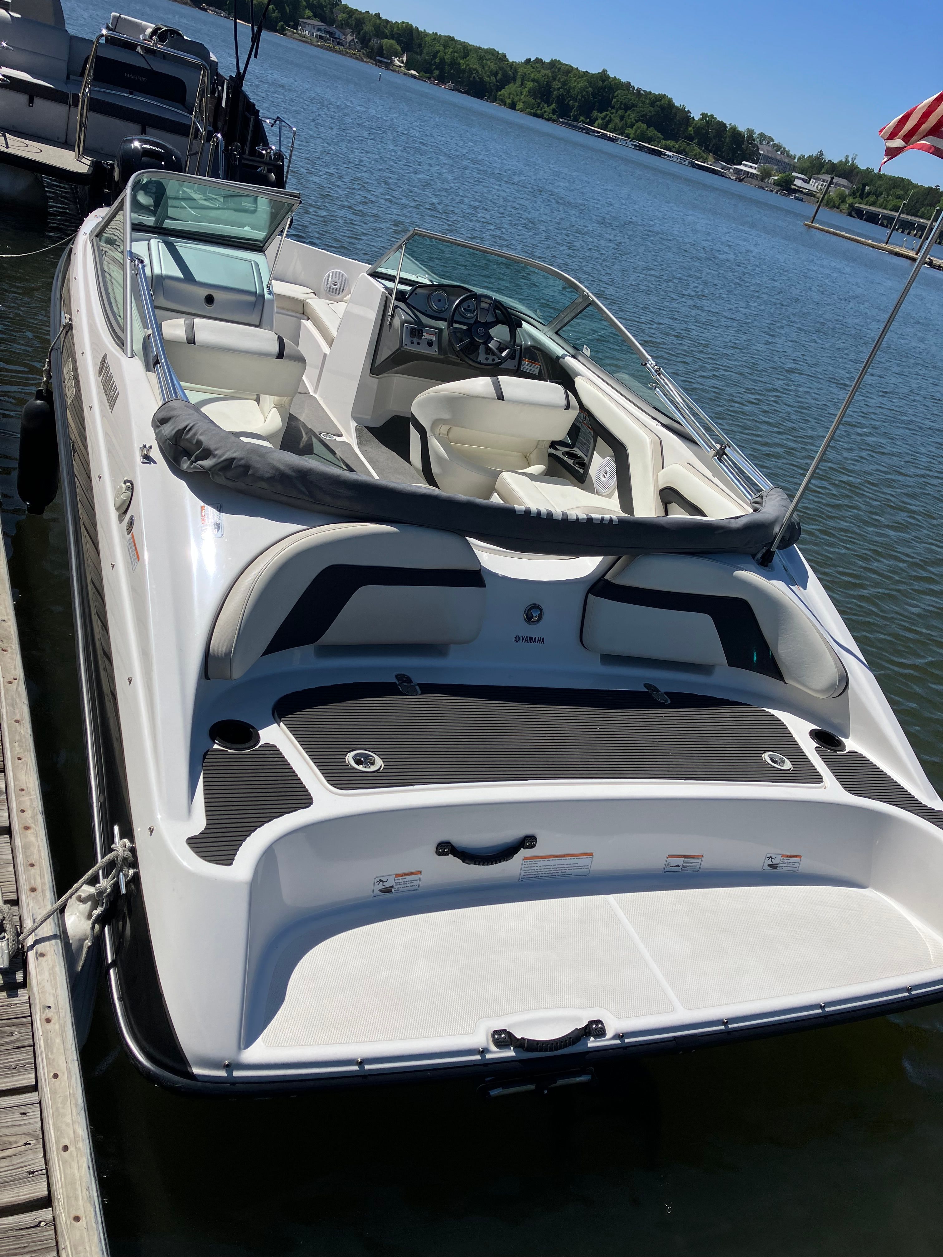 2015 Yamaha Boats SX190 - 5