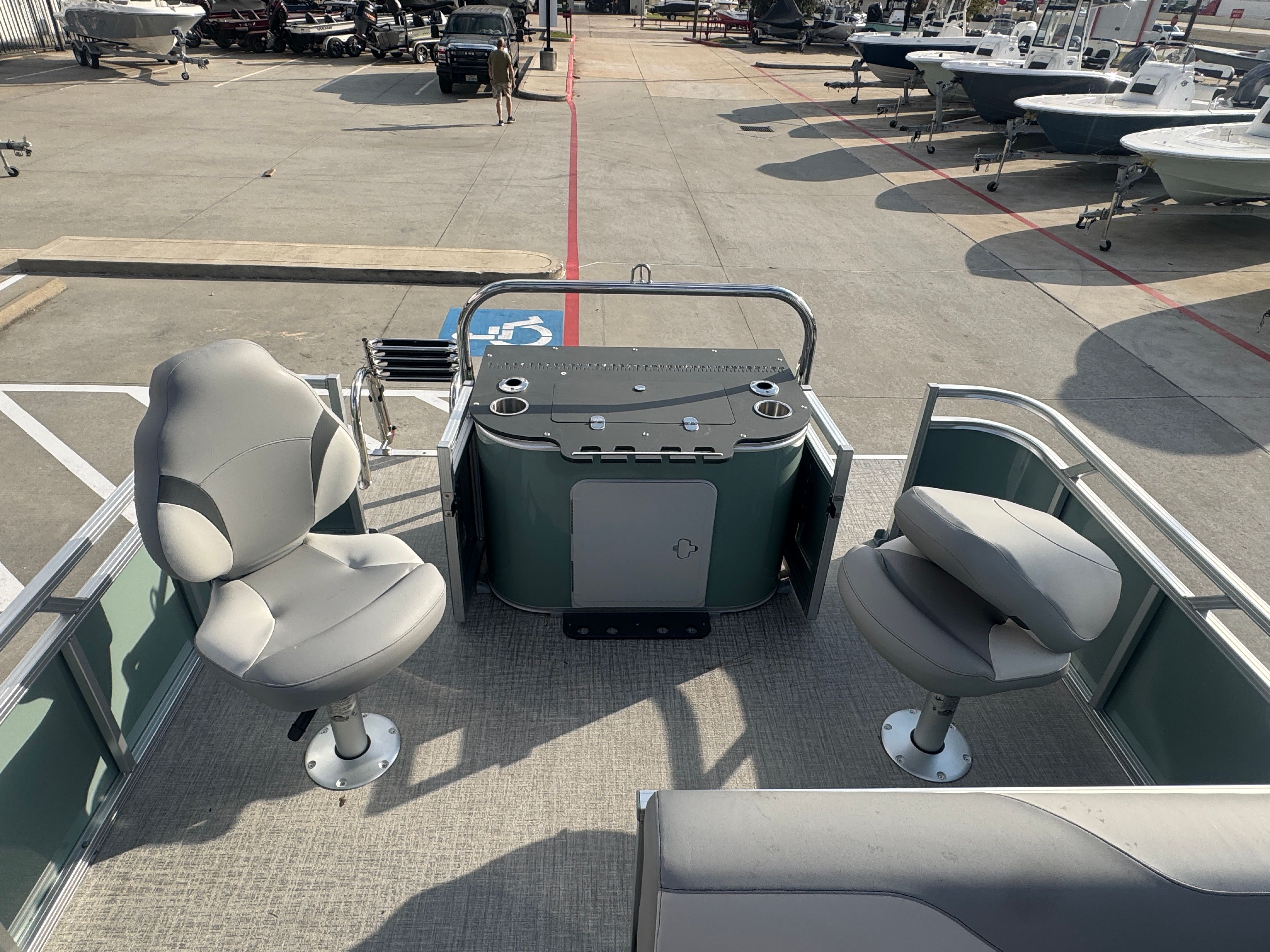 2026 Avalon Venture 85 Quad Fish - 21' - 19
