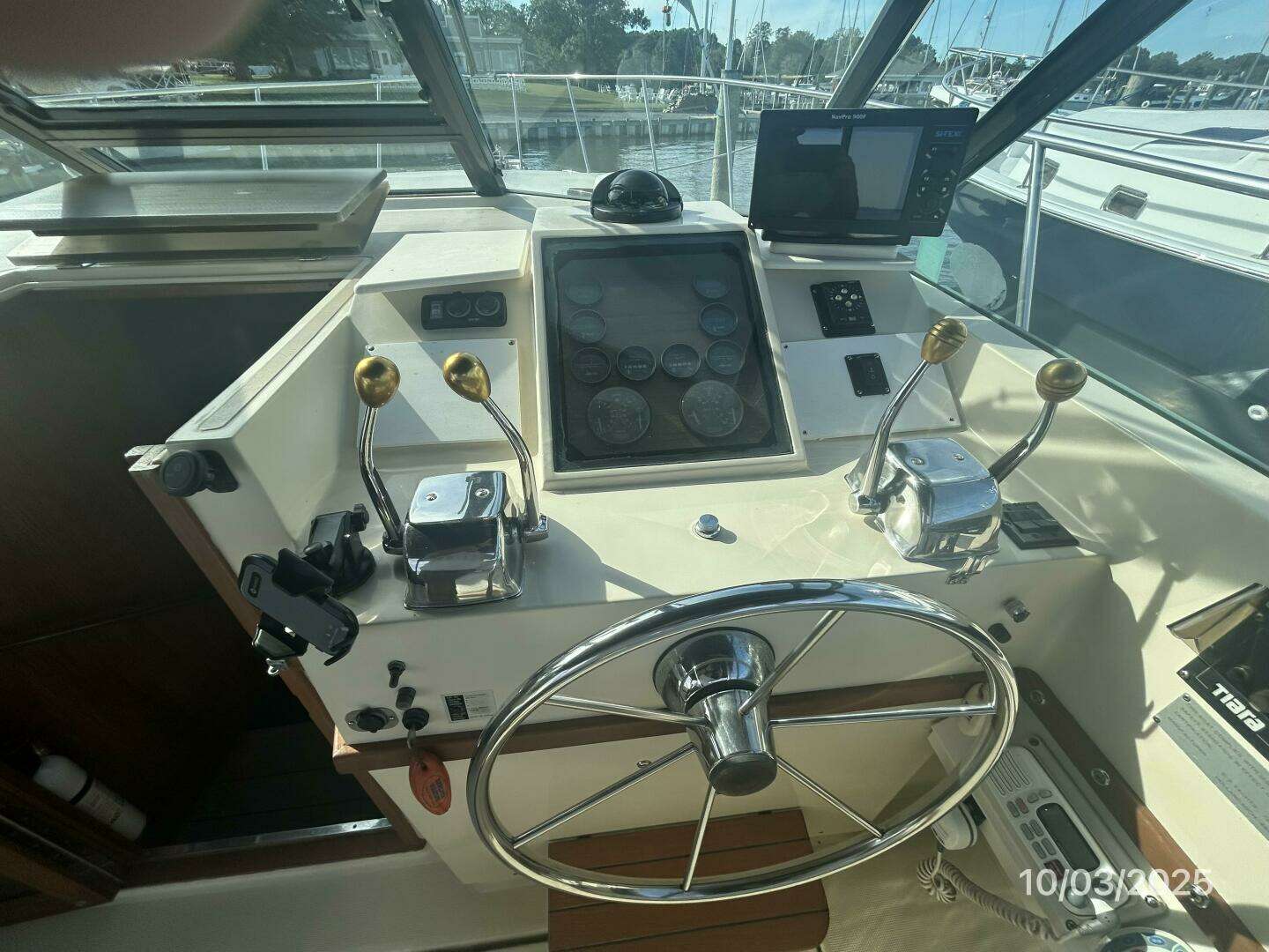1985 Pursuit 3100 Open - Image 25