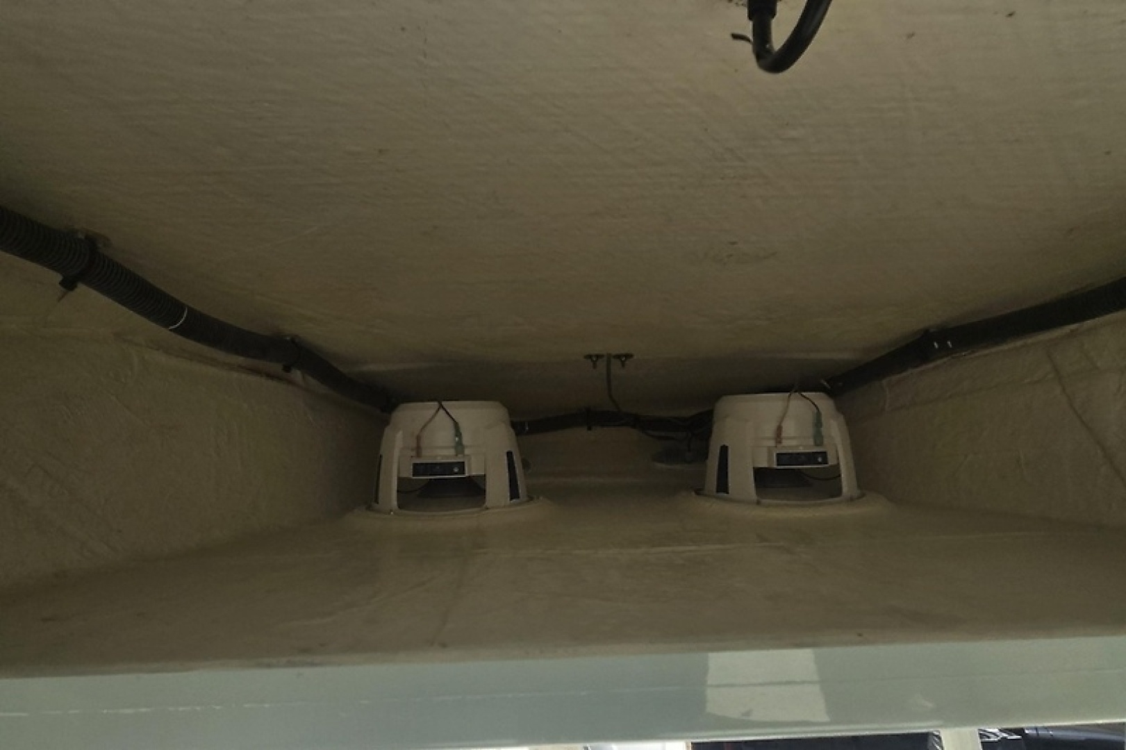 2020 Cobia 320 Center Console - Image 48