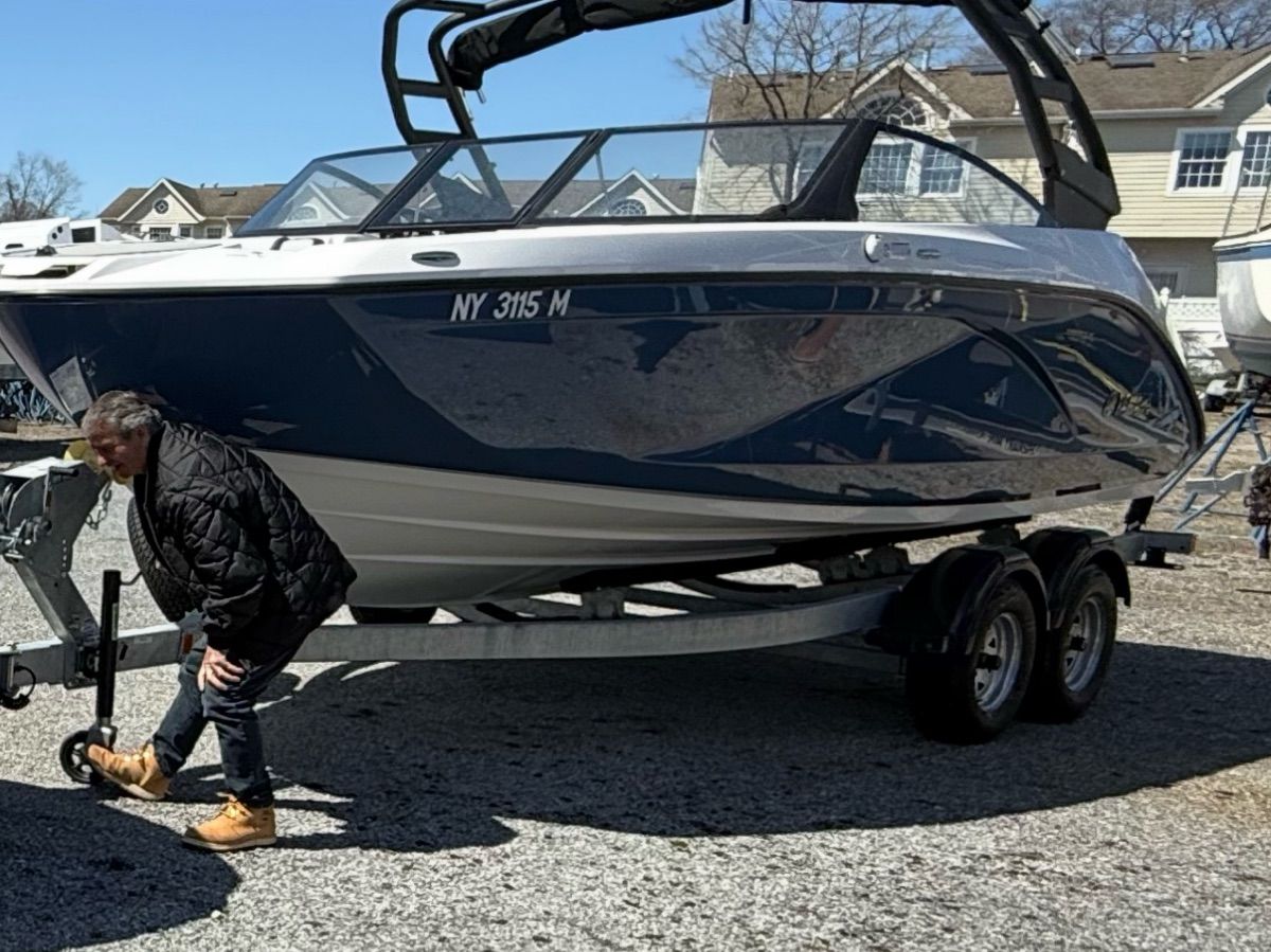 2025 Yamaha Boats AR220 - 3