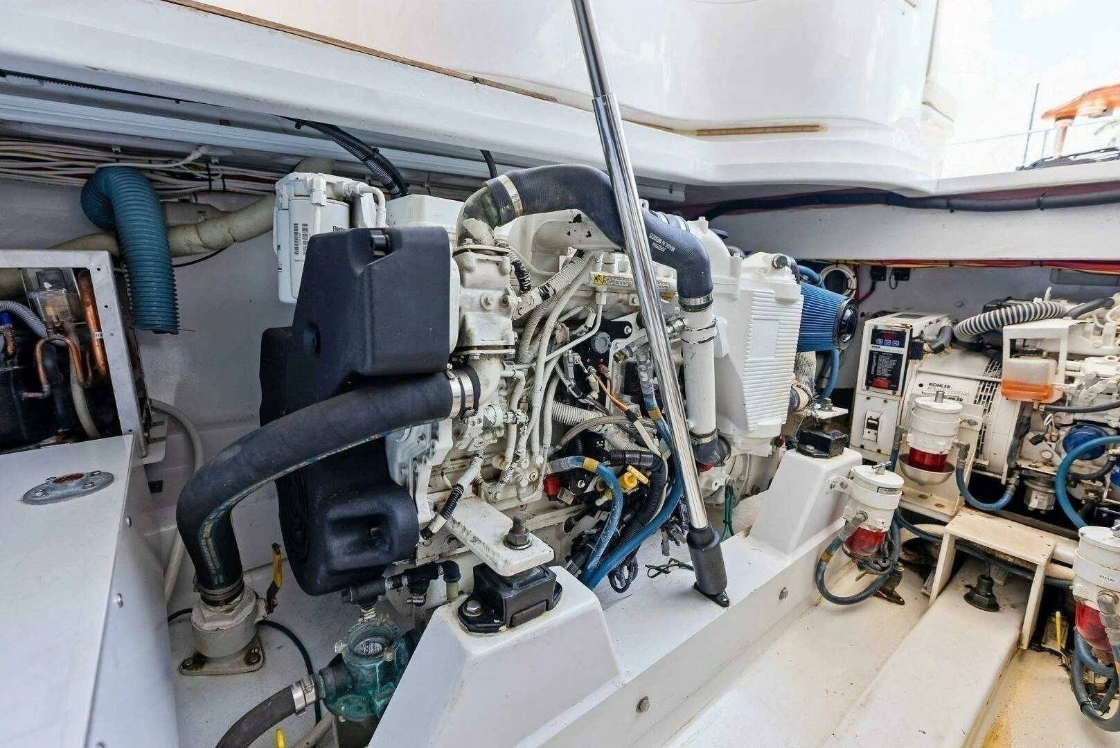 2018 Custom Carolina 35 Express - Image 42