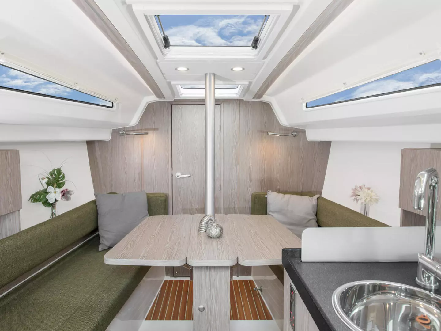 2025 Hanse 315 - Image 10