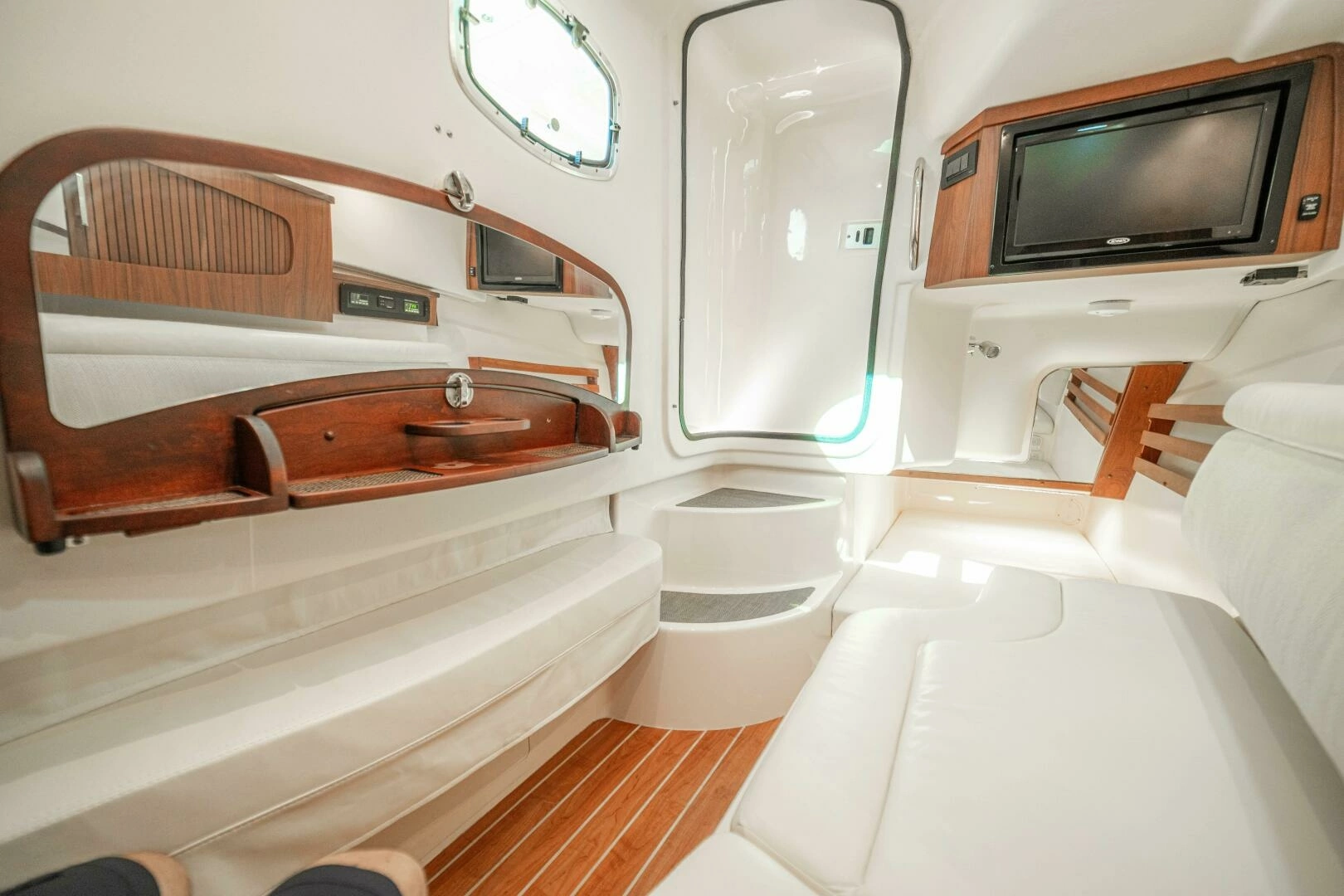 2020 Grady-White Freedom 375 - Image 31