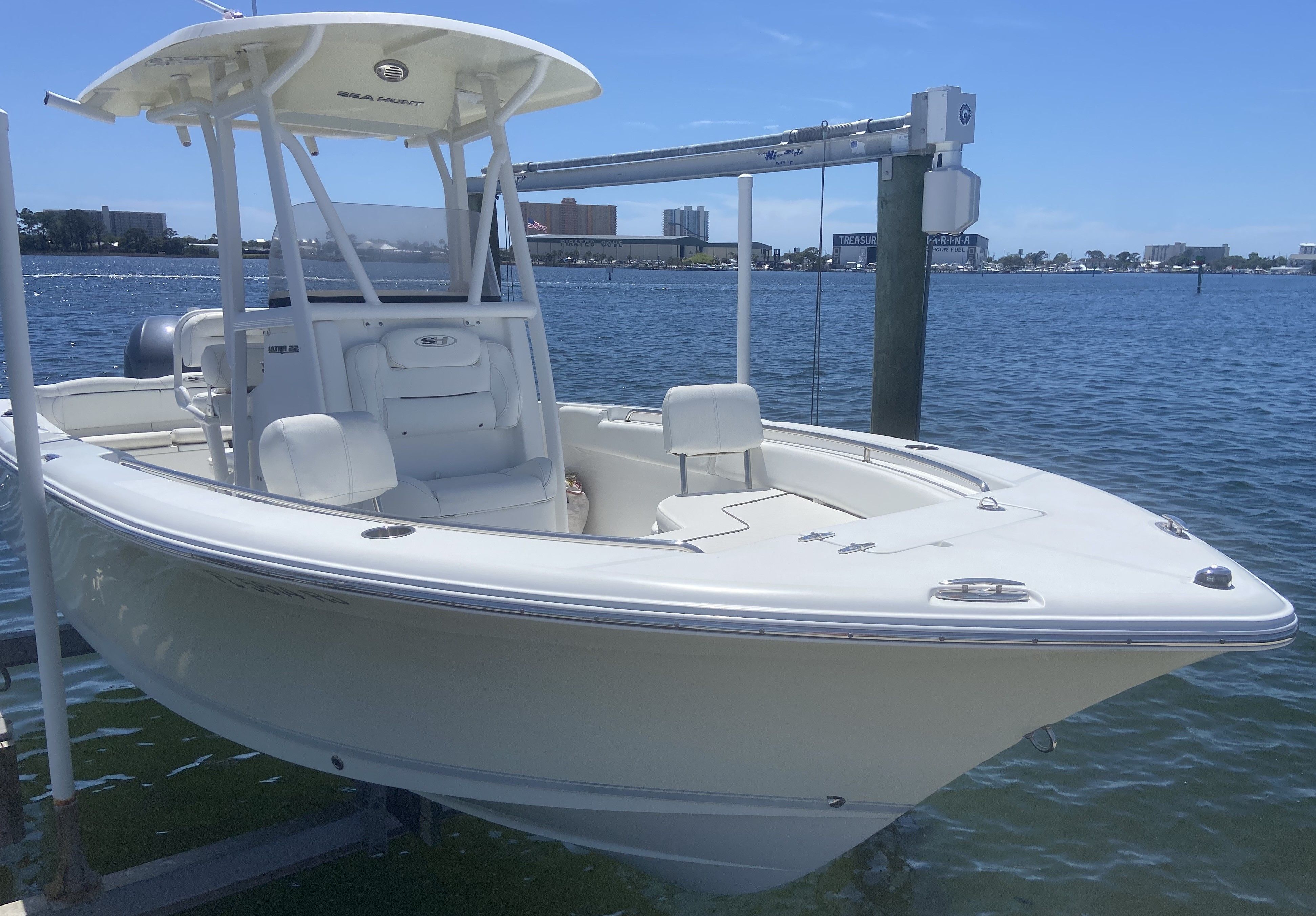 2017 Sea Hunt Ultra 225