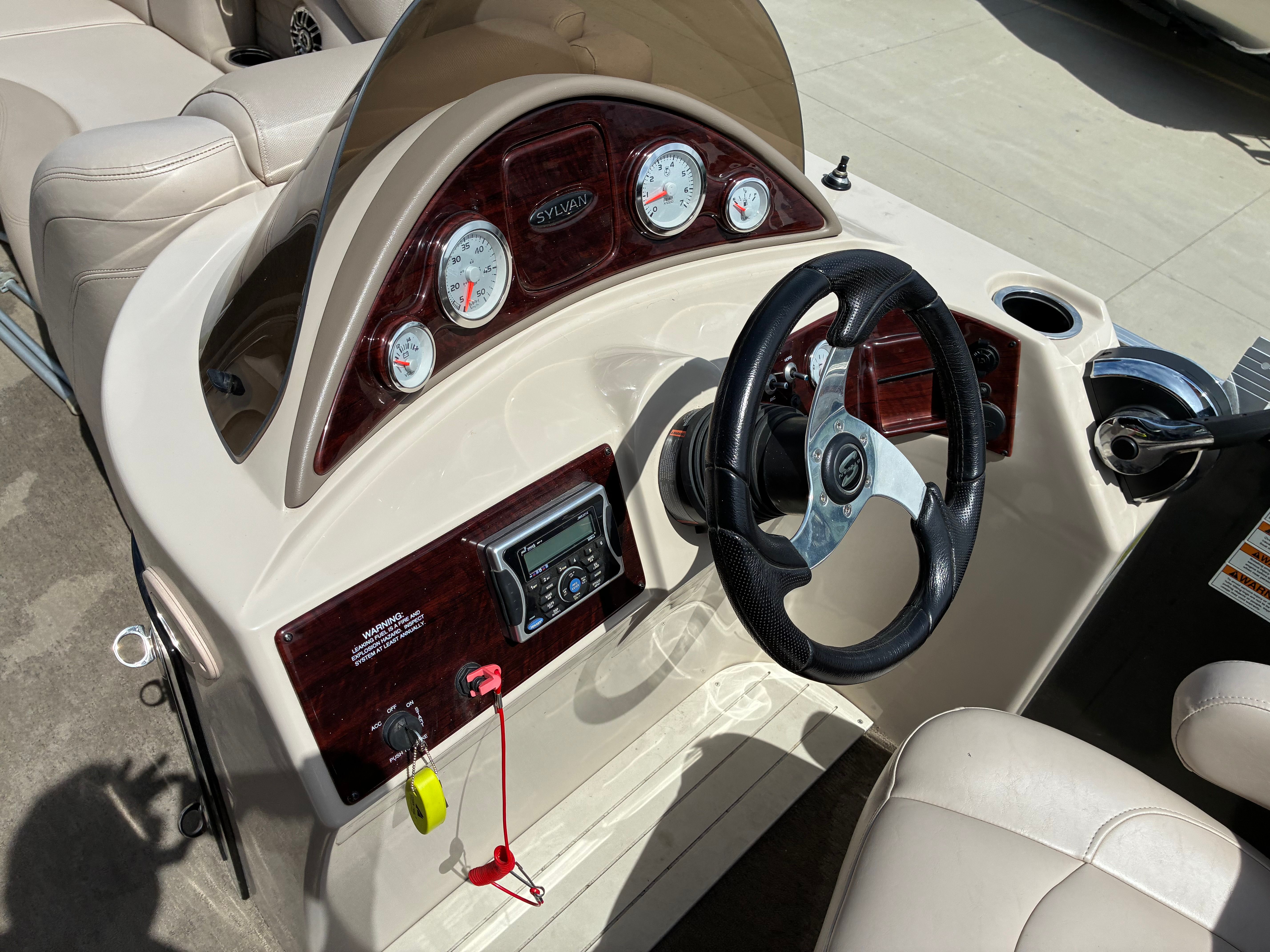 2013 Sylvan 8522 Mirage Cruise - 22