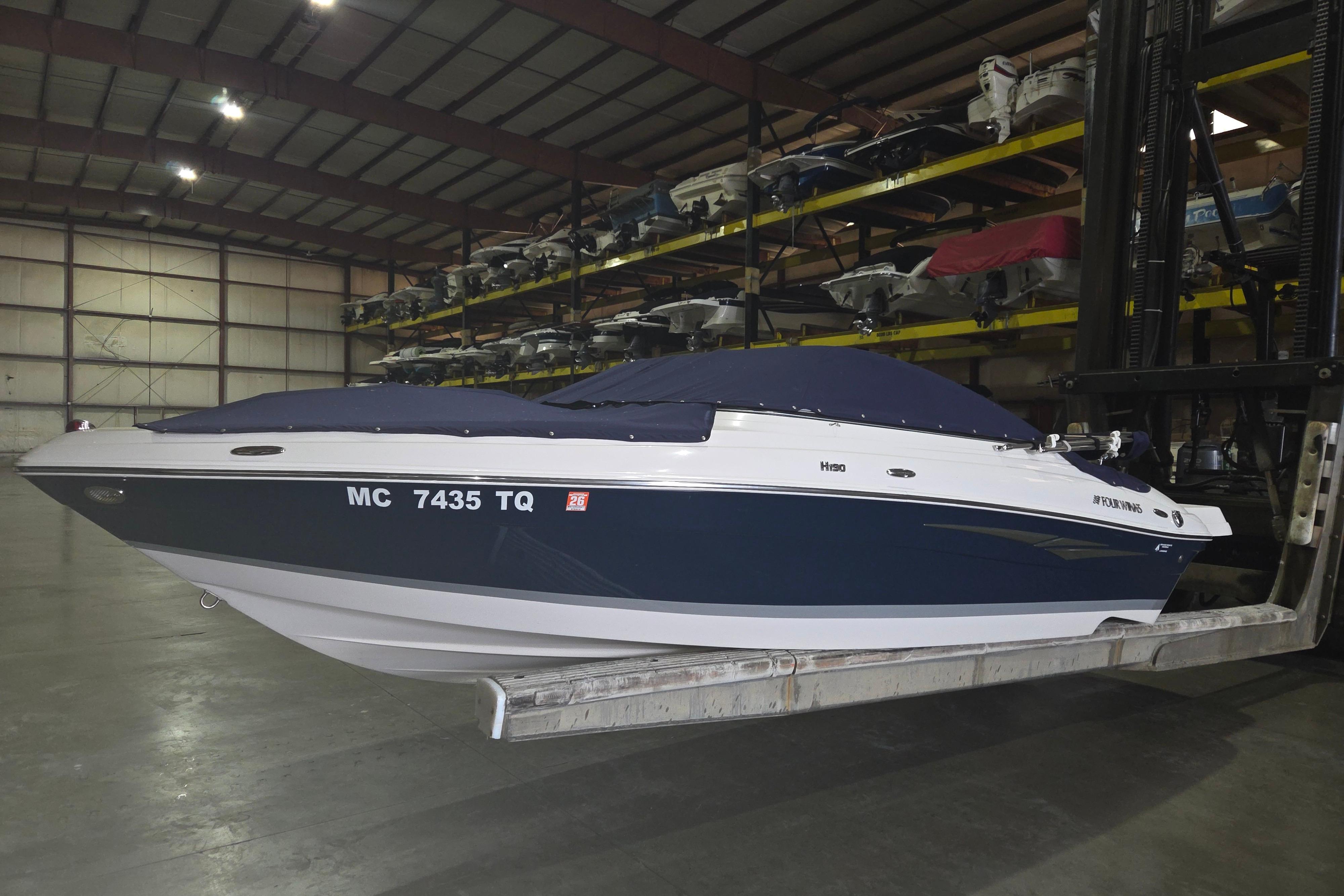 2014 Four Winns 190 Horizon