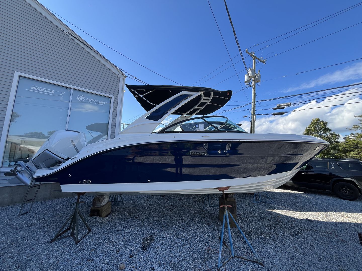 2026 Sea Ray SDX 230 Outboard