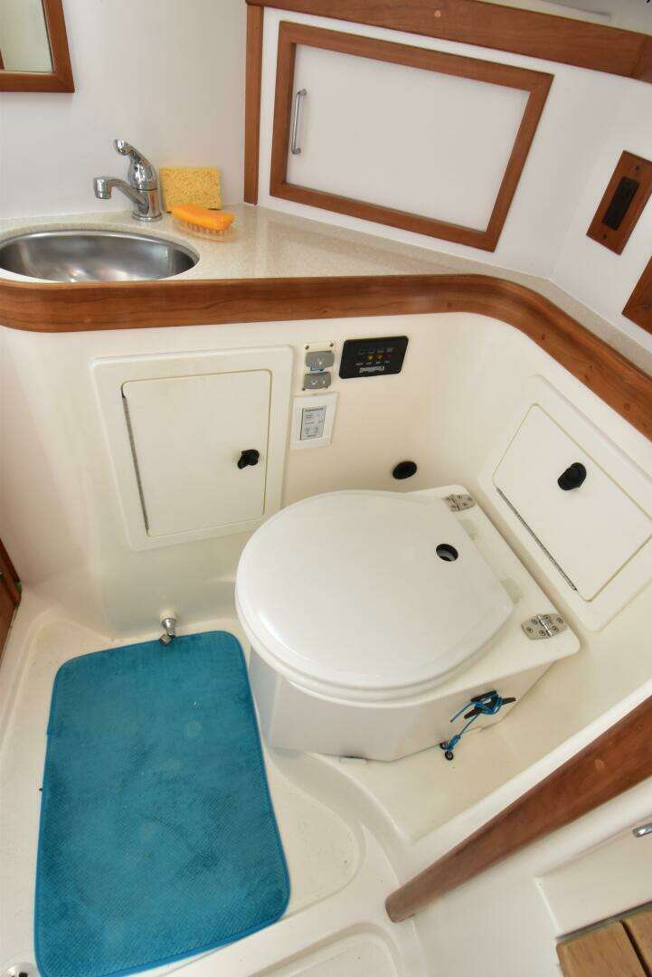 2004 Sabre 386 - Image 21